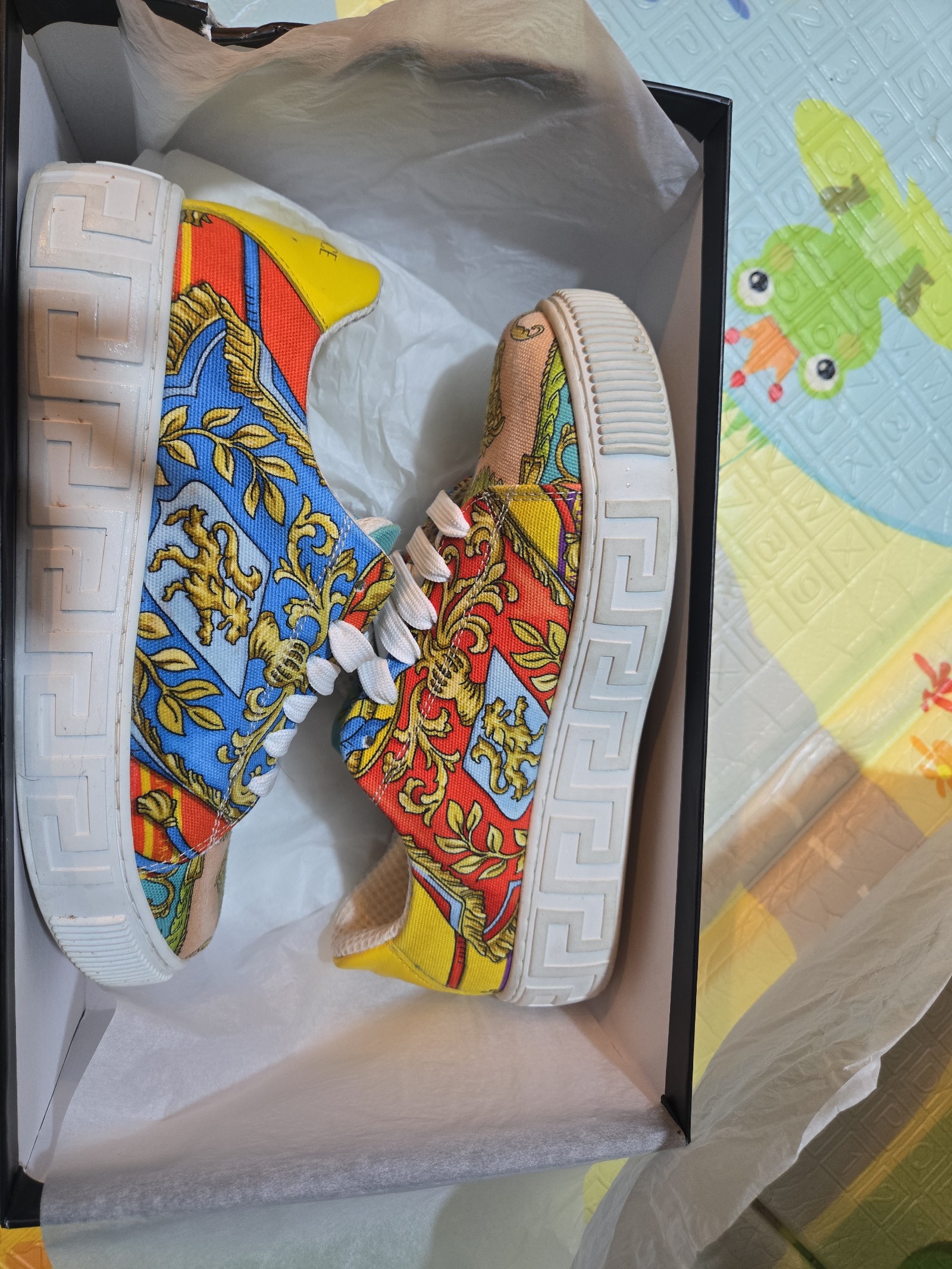 Kids versace shoe