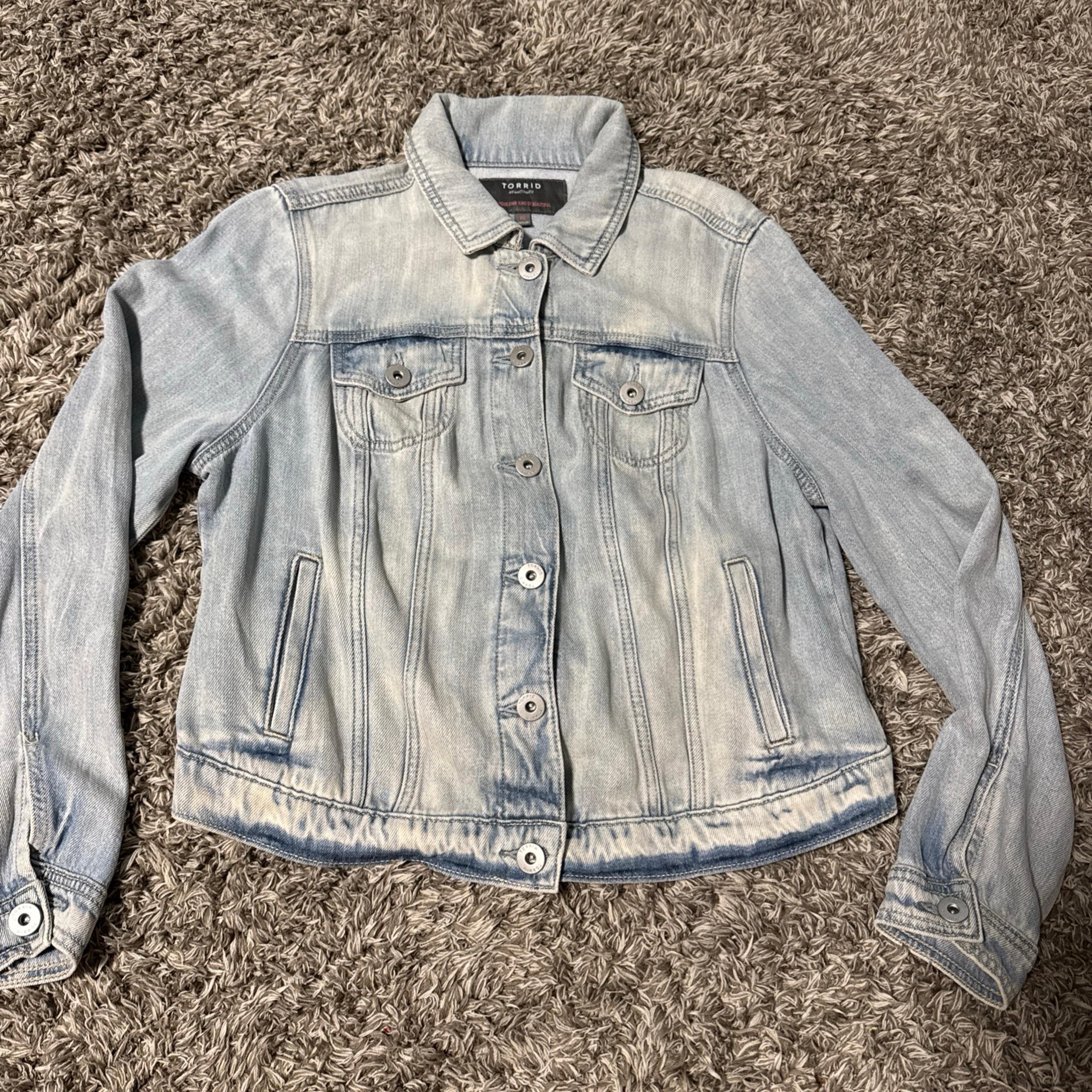 Torrid Denim Feel The Fit Button Blue Short Jean Jacket Women Sz 00 Cropped