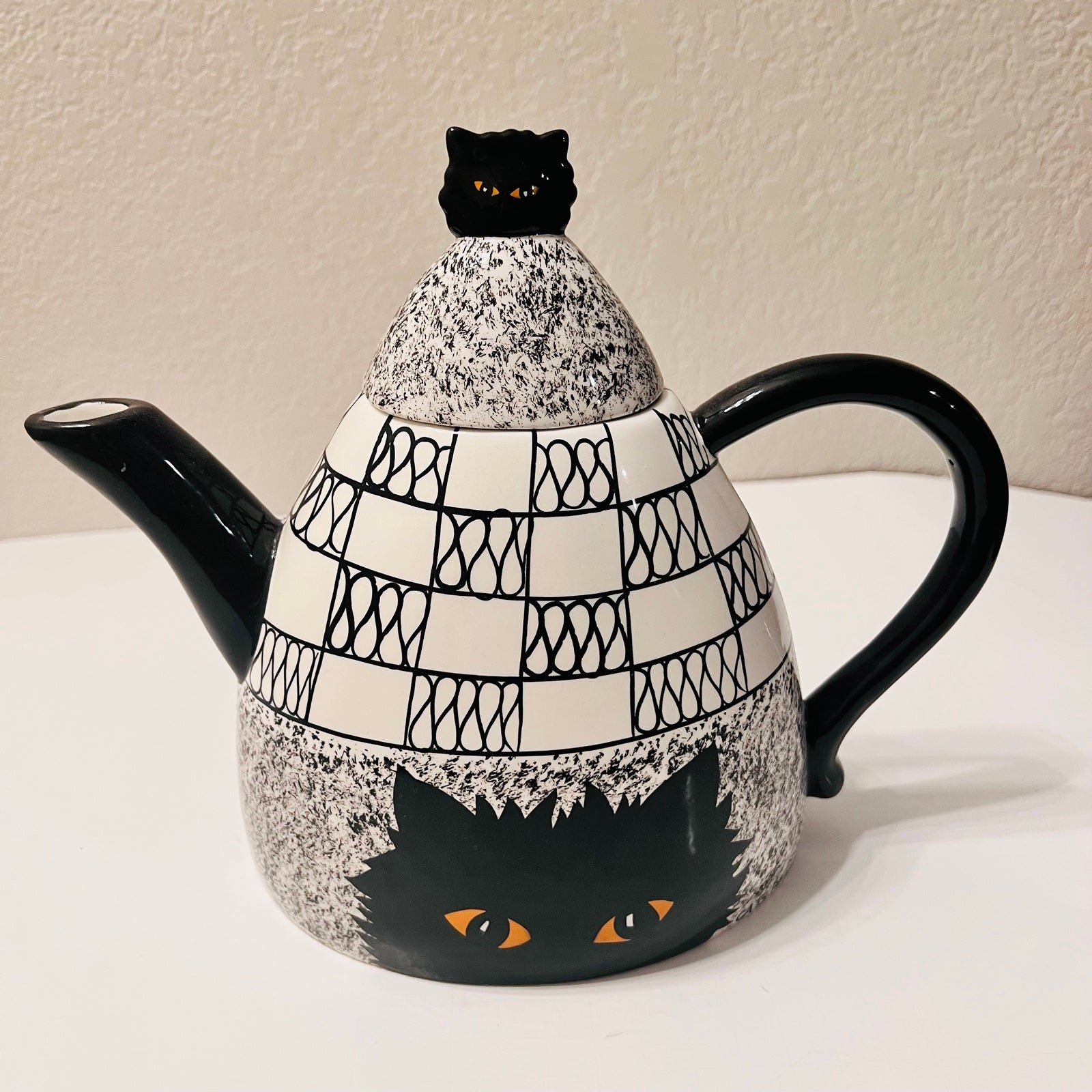 New Cats by Nina Teapot