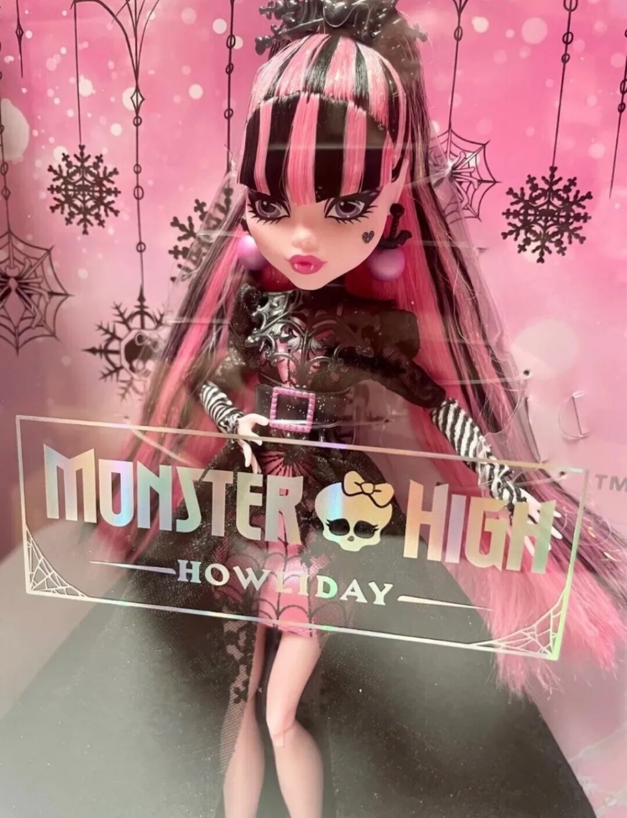 Monster High offers Howliday Winter Edition Draculaura Doll Holiday 2022 ~ TRUSTED