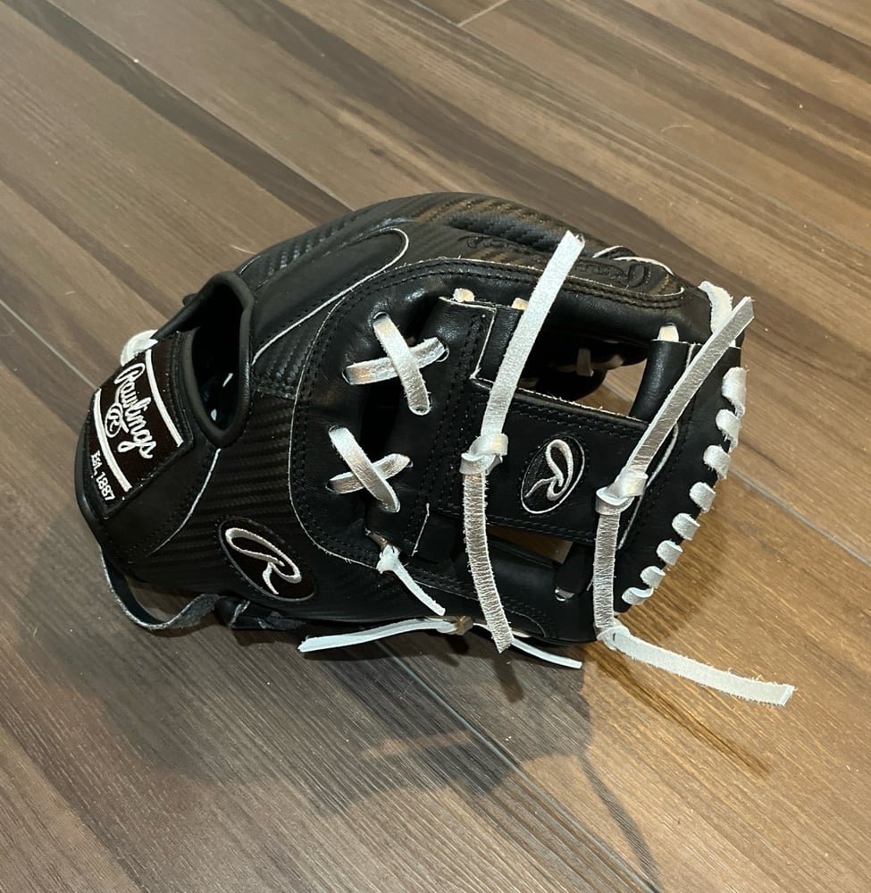 Rawlings Heart of Hide 11 1/2 inch glove