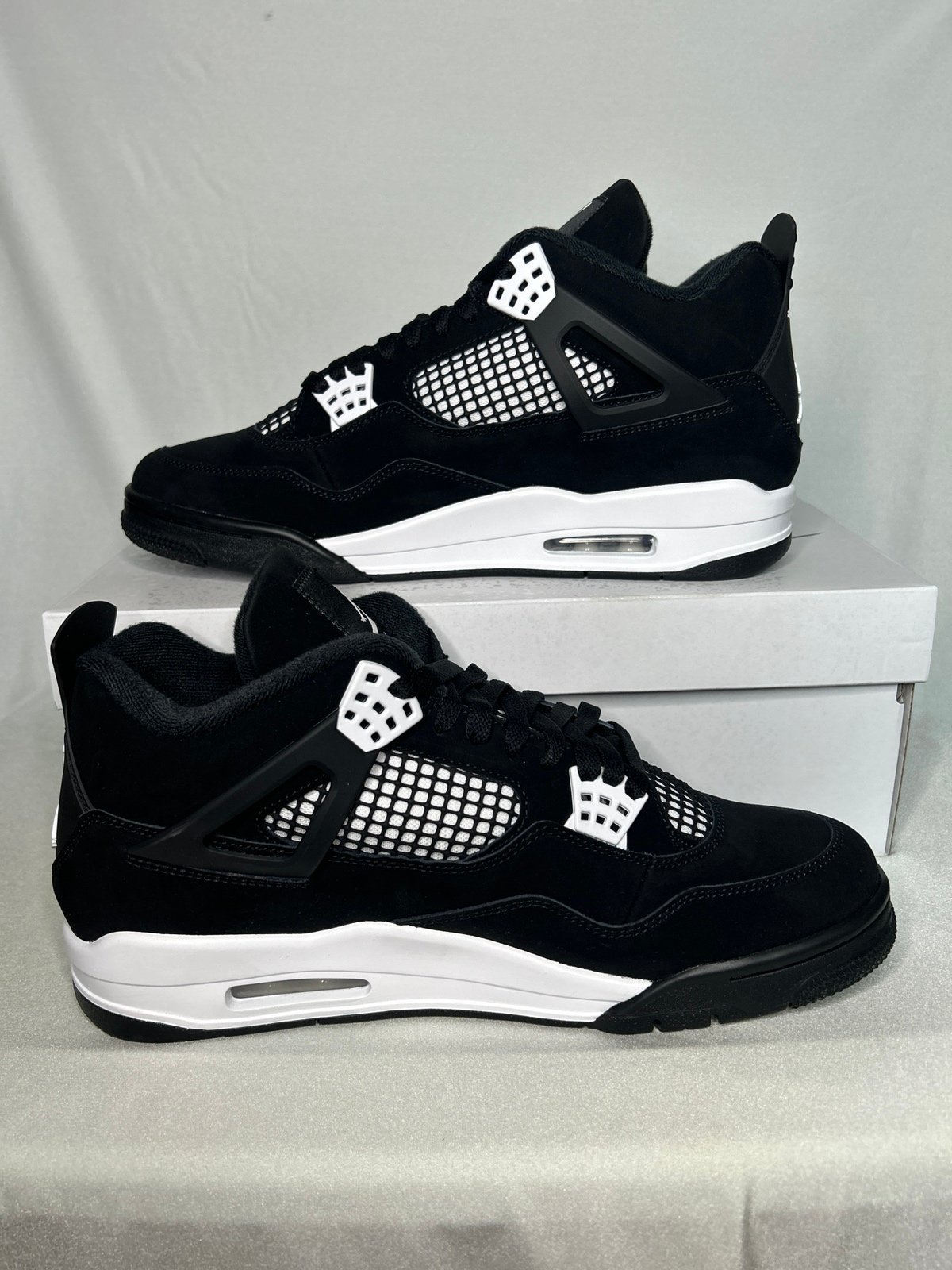 Air Jordan 4 White Thunder 11.5