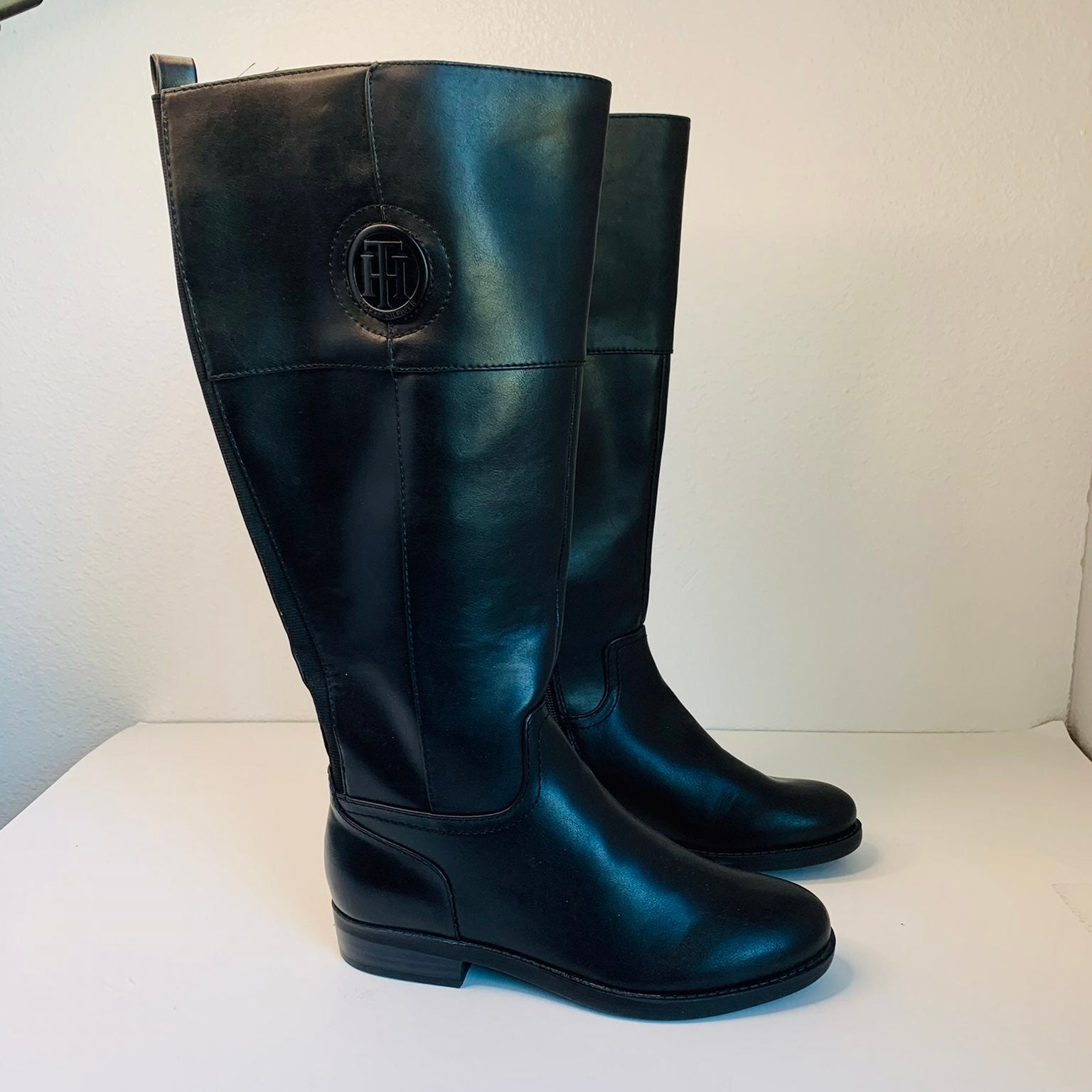 Tommy hilfiger wide 2024 calf riding boots