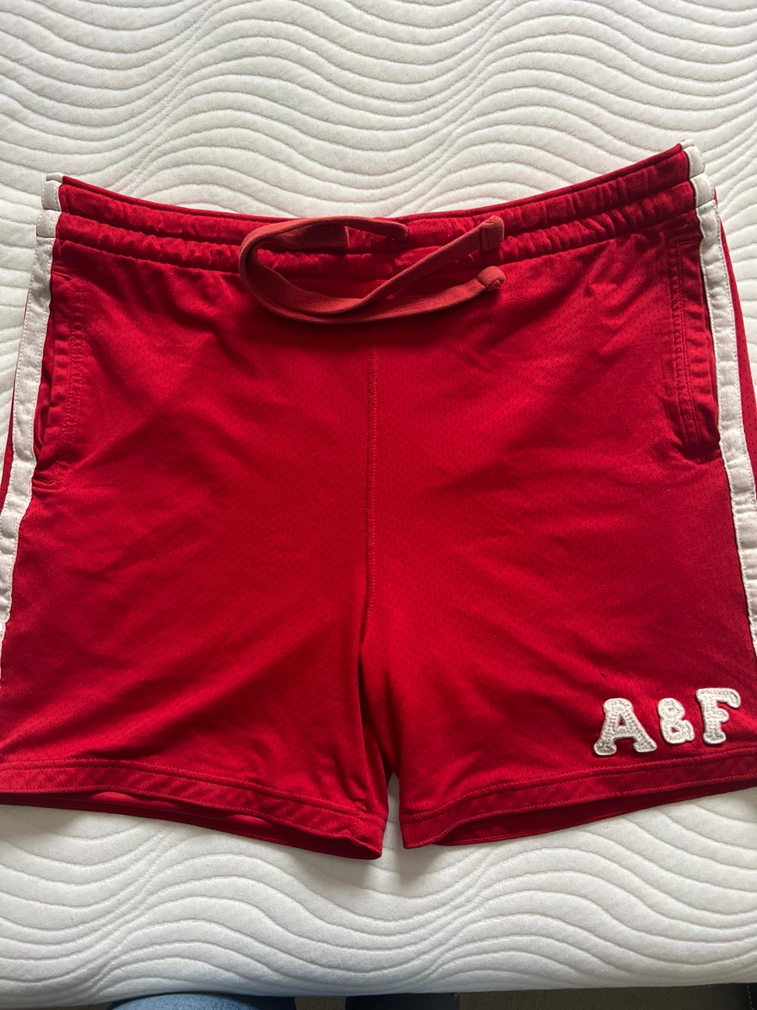 Abercrombie & Fitch Vintage Men’s Red mesh gym shorts. Size XL