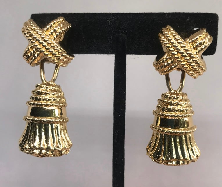 Vintage Couture IVANA Trump NY Gold Plated Tassel Drop Dangle Clip on Earrings