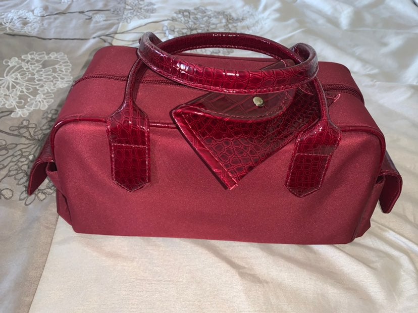 BRAND NEW BURGUNDY COSMETIC BAG/PURSE