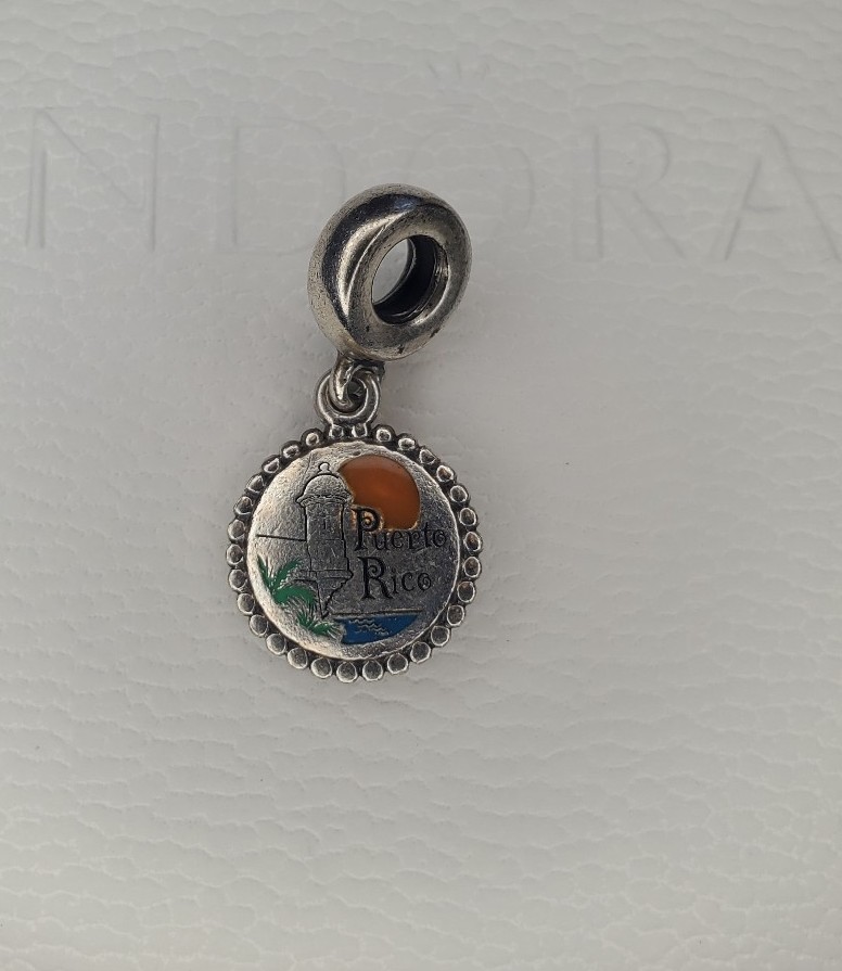 Pandora Puerto Rico travel collectible charm