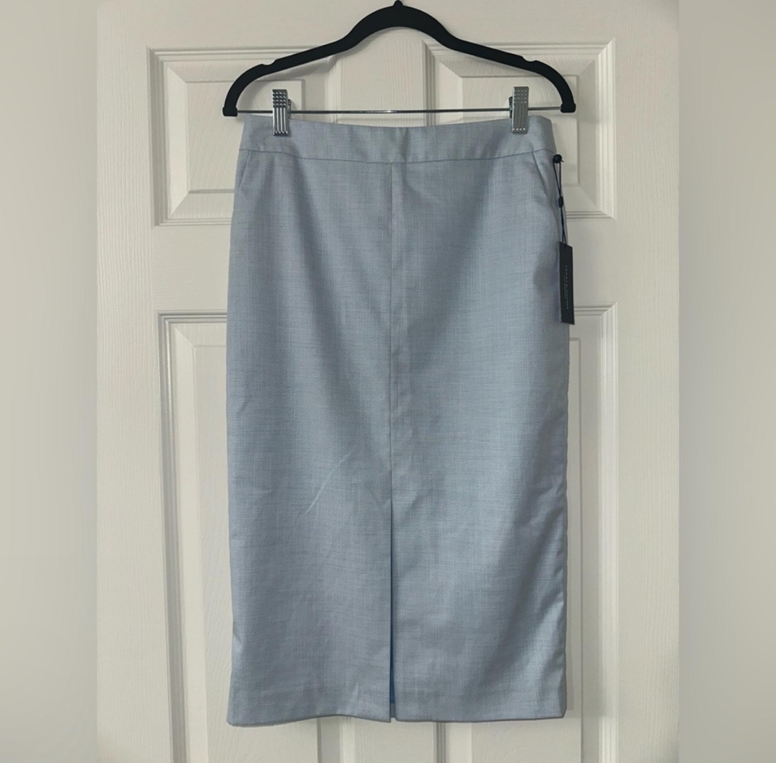 NWT Tommy Hilfiger Women’s Light Blue Front Slit Pencil  Skirt With Pockets Sz 2