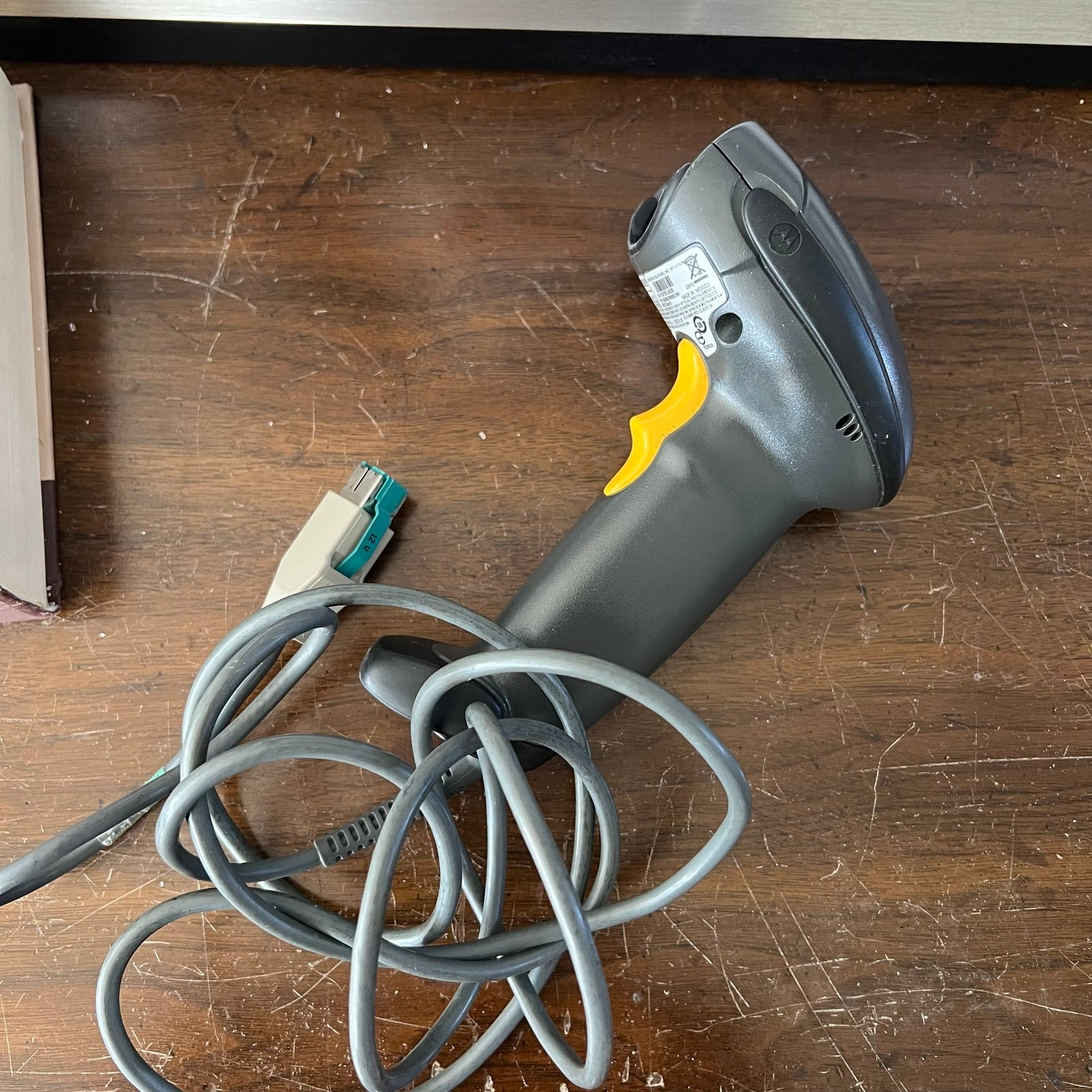 Motorola DS8-204 handheld barcode reader