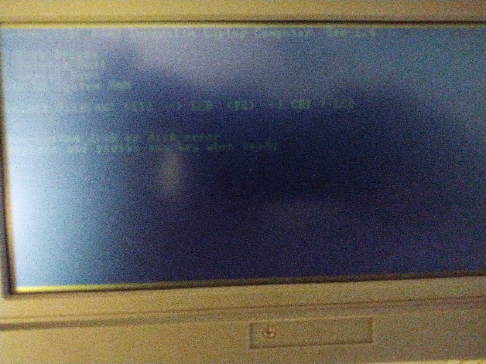 Vintage super slim b200 Bondwell laptop from 1989 in perfect working order!