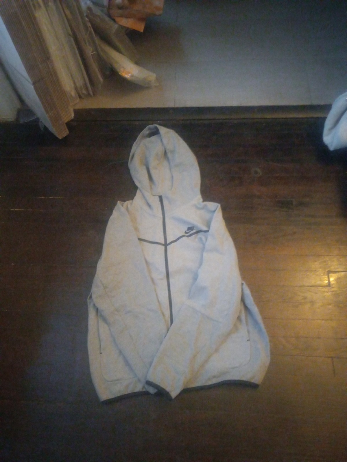 Grey Mens Nike Tech Zip Up Hoodie Size XL Cozy Comfort Casual Outdoors