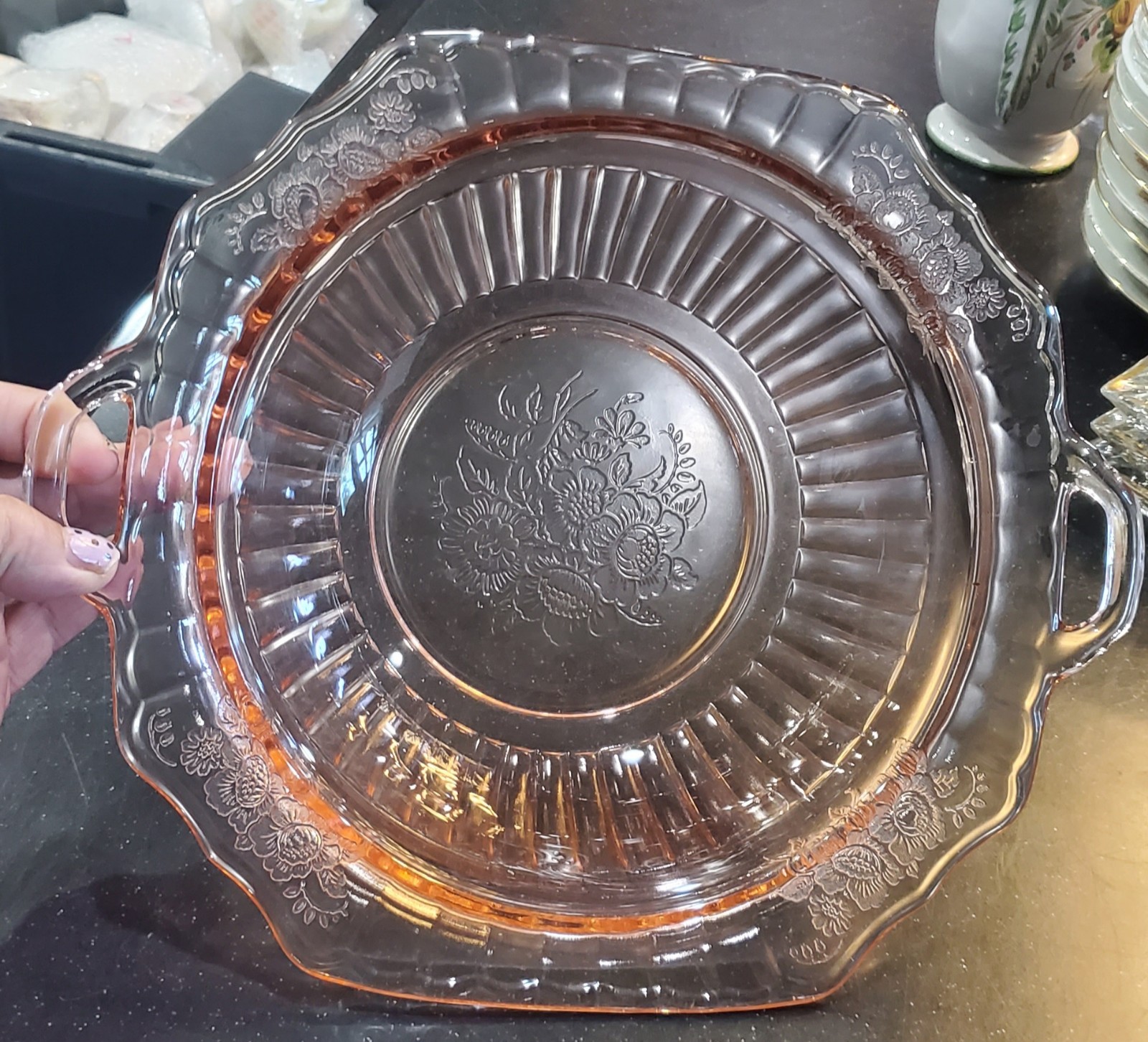 Beautiful 1930s Pink Depression Glass Bowl