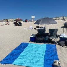 7x7 ft Beach Blanket Sandproof, Extra Large Beach Mat, Big & Compact Sand Free