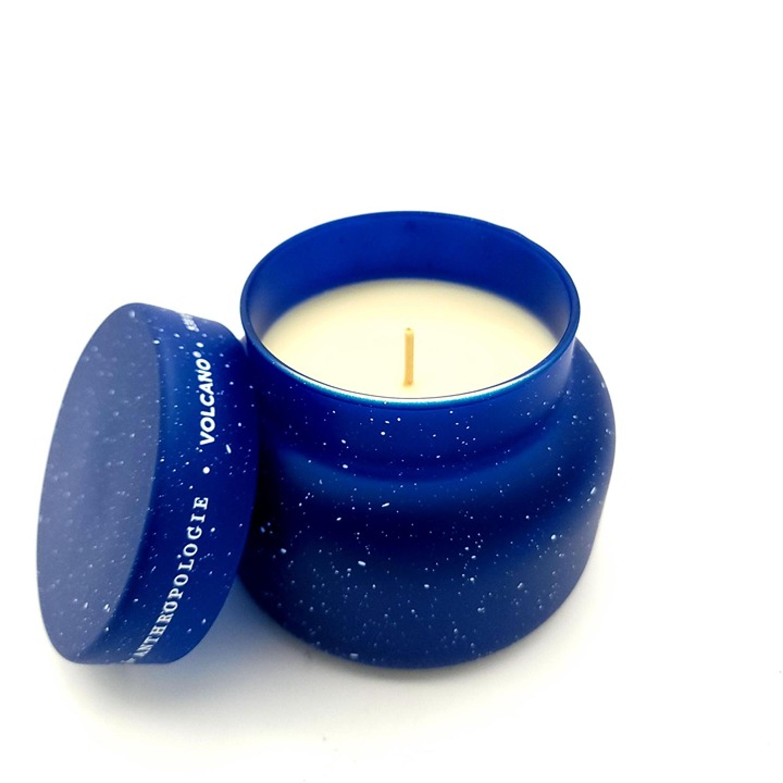 Anthropologie Capri Blu Volcano Candle 19 oz Denim Blue Signature Scent Crisp