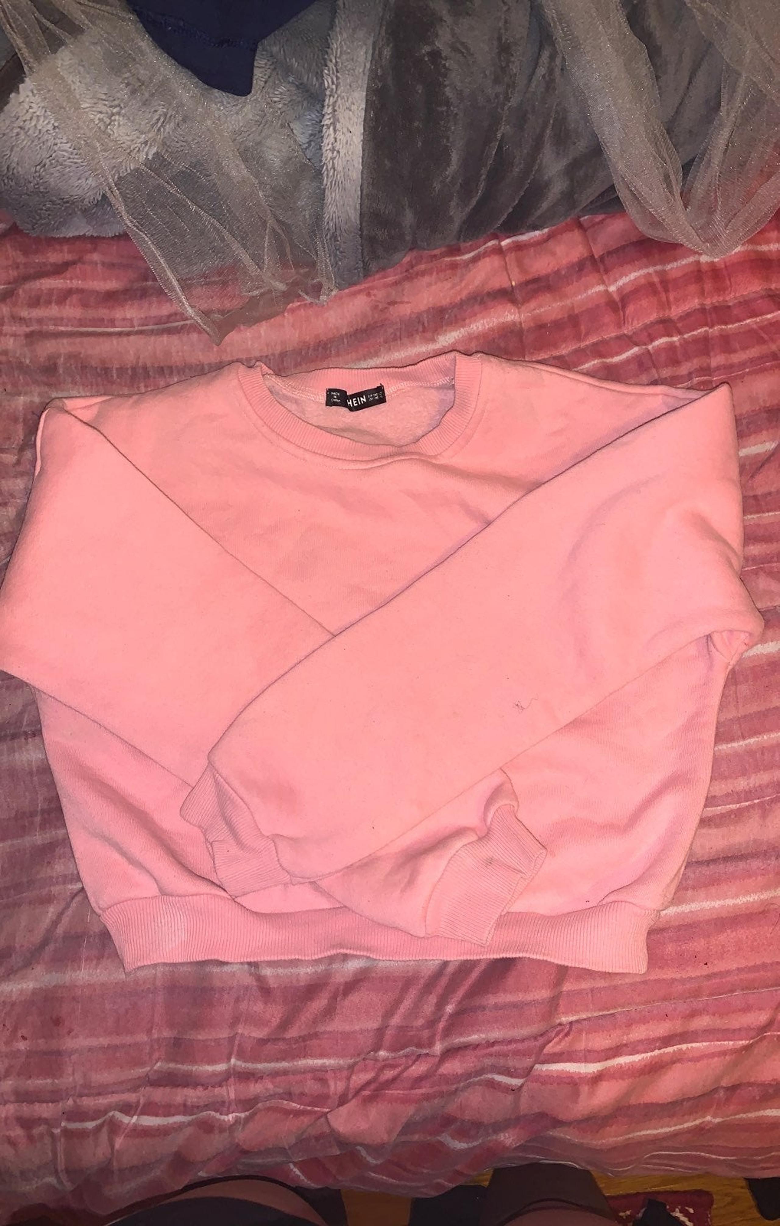 clothes for women (crop top)