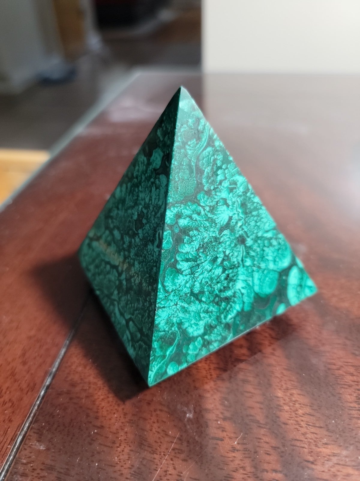 Malachite piramid