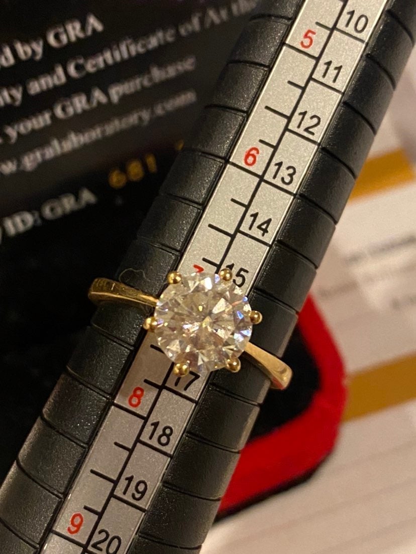 Moissanite Ring 18K Gold 2Carat