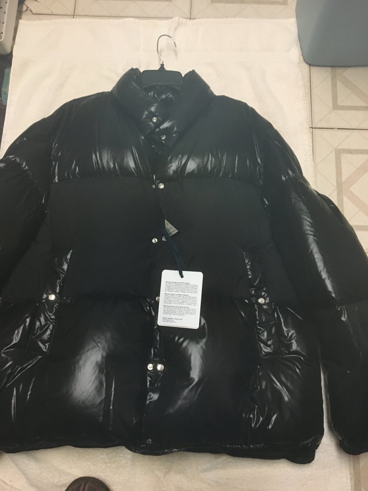 New 100% Authentic Moncler Anyard 952 jacket black