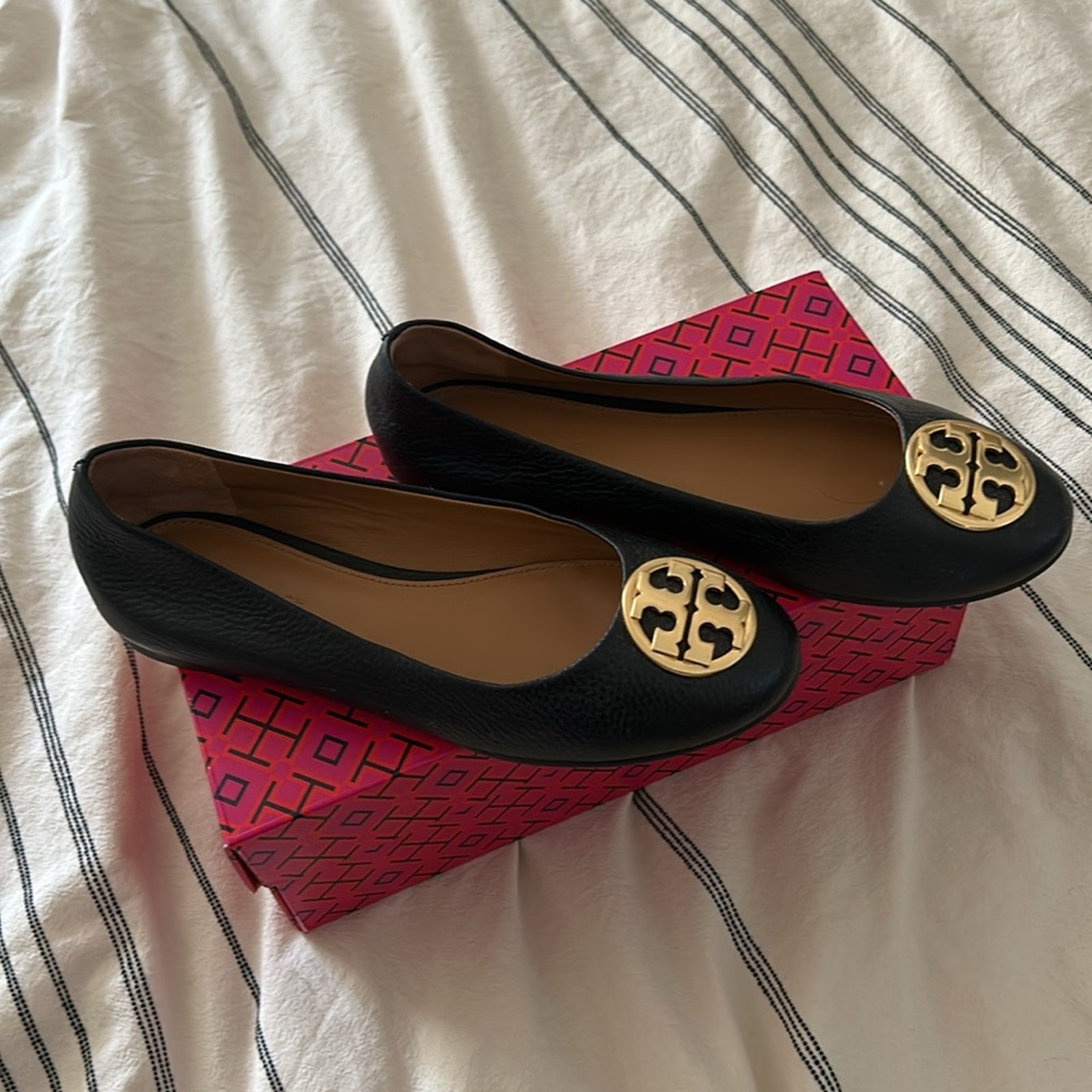 ブランド通販サイトをすべて Tory Burch Chelsea Ballet Flat. Size 6.5 靴