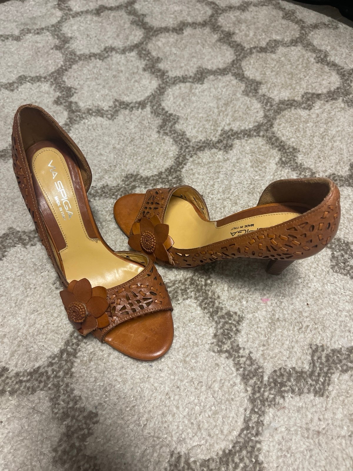 Via Spiga Sandals 6M open toe heels with woven cutouts flower brown tan leather