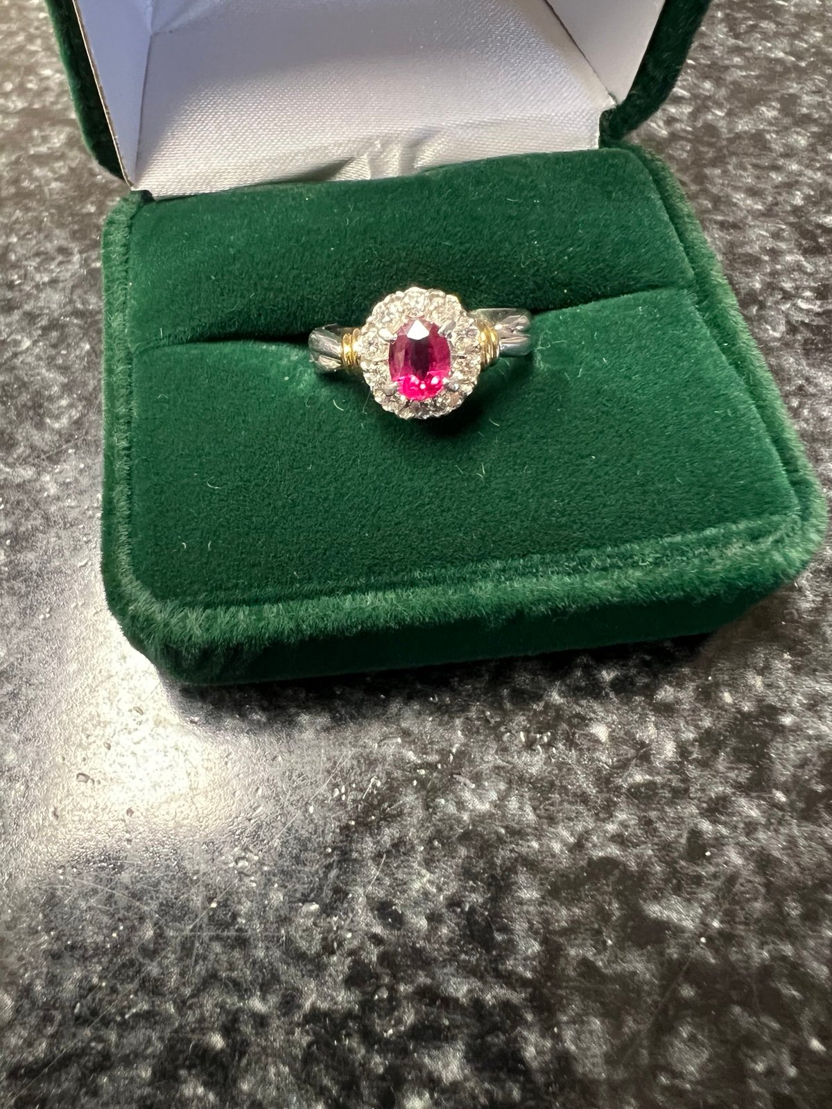 18k natul ruby and diamond ring