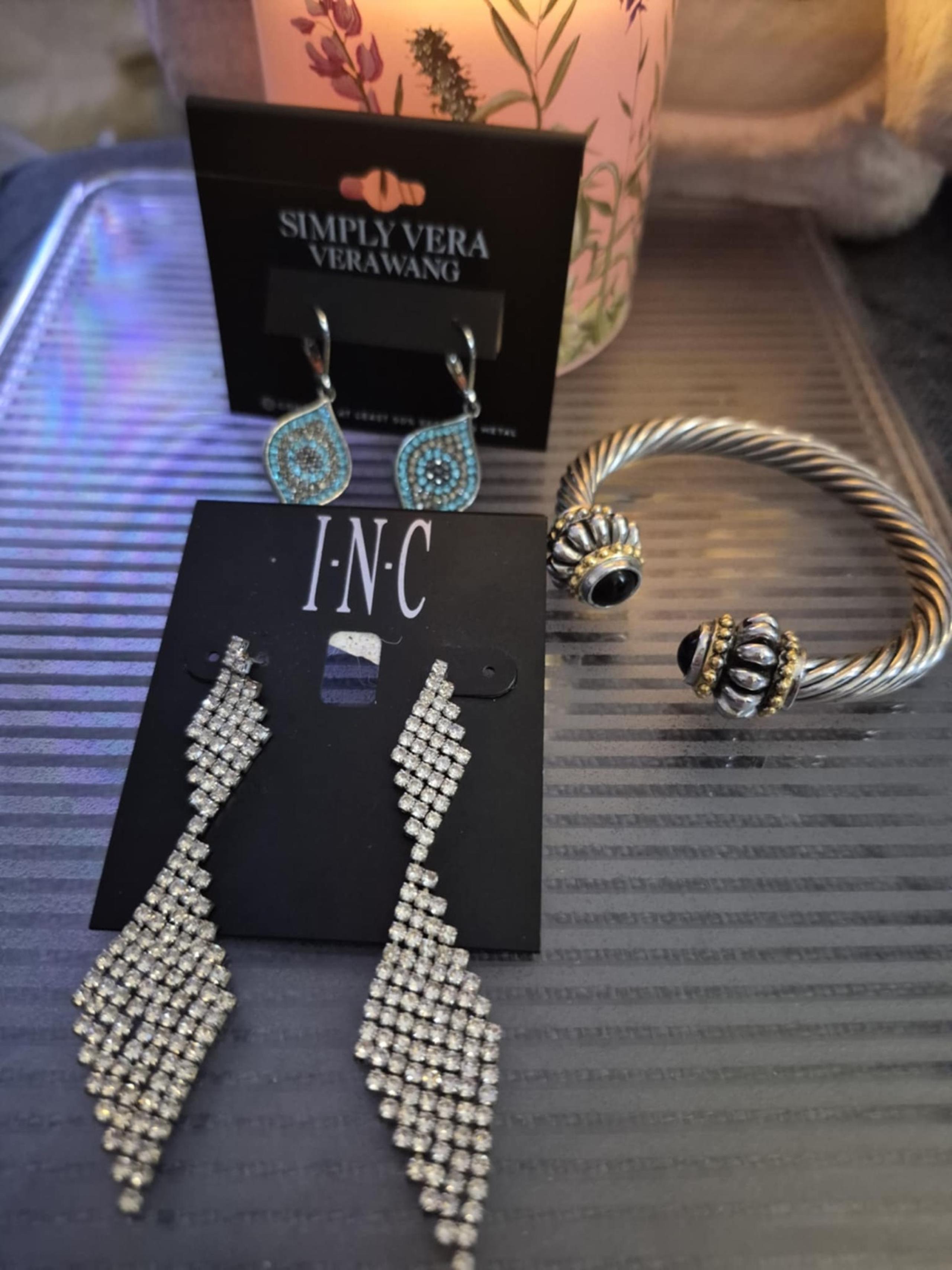 NWT 2 pairs of earrings Simply Vera, I.N.C., 1 bracelet
