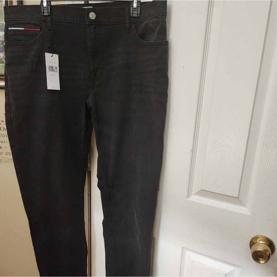 TOMMY HILFIGER BLACK JEANS