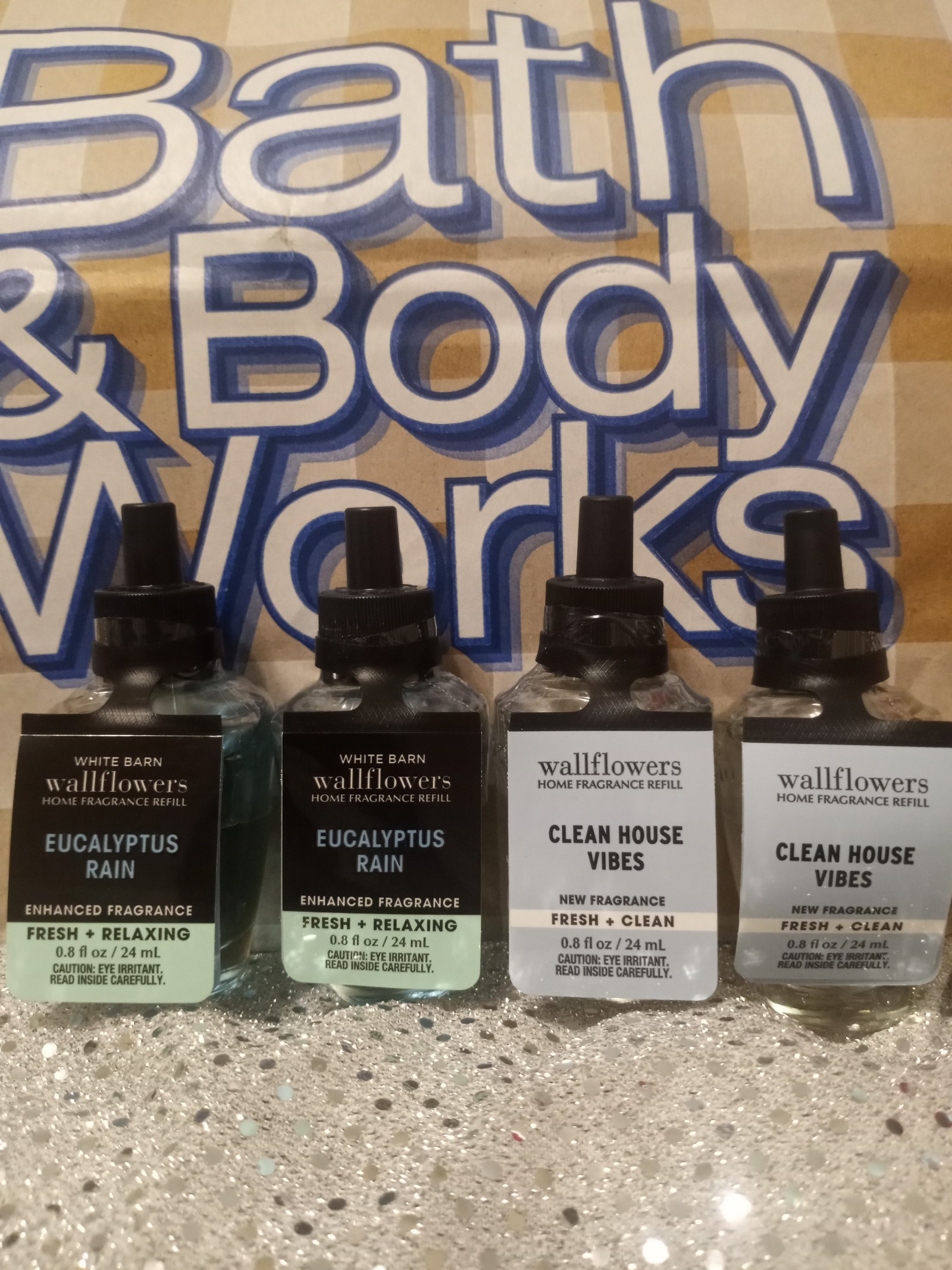 ×4 Bath & Body Works Wallflower Refills Eucalyptus Rain & Clean House Vibes