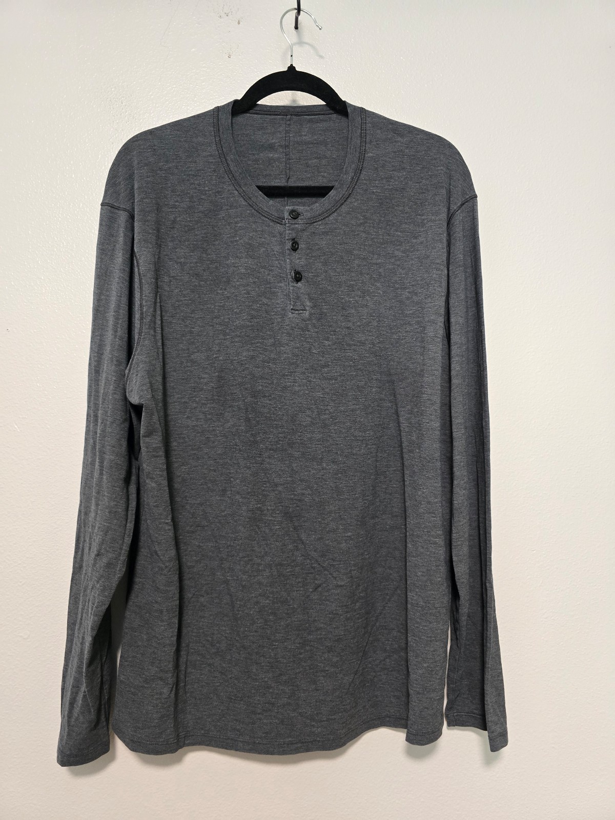 EUC Men's Lululemon athletica long sleeve striped Henley button shirt XXL