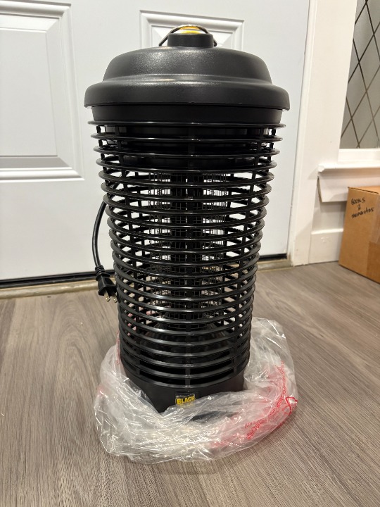 Black Flag Deluxe Outdoor Bug Zapper 1.5 acre 40 watt