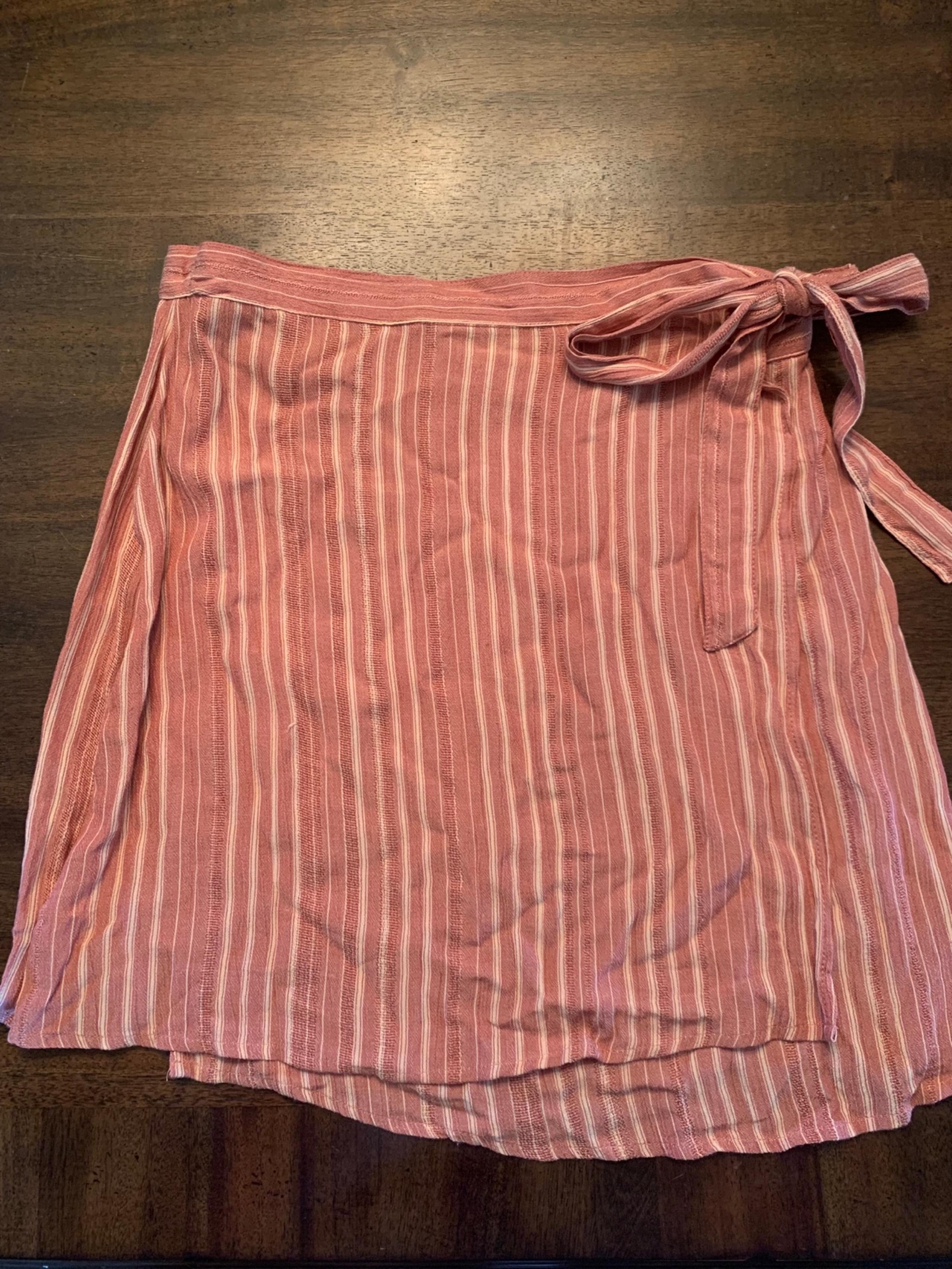 American Eagle Skirt Wrap Women’s Medium Long Pink Striped Tie