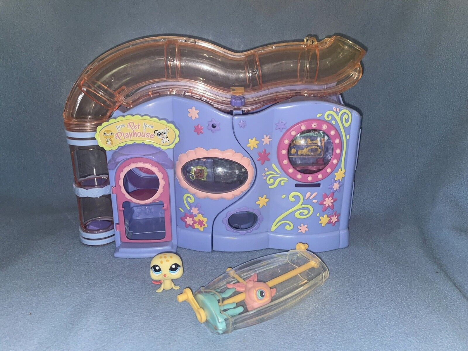 LITTLEST PET SHOP 2004 Little Pet Lovin' Playhouse House Playset LPS Fishbowl