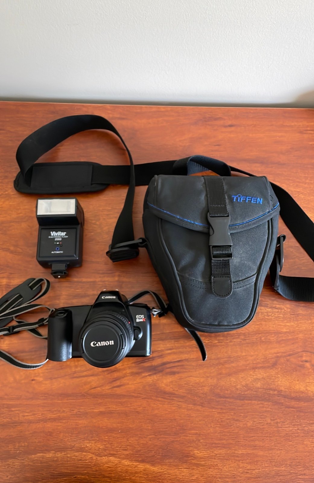 Canon EOS RebelX Camera & 35-80mm lens, plus bag and Vivitar flash