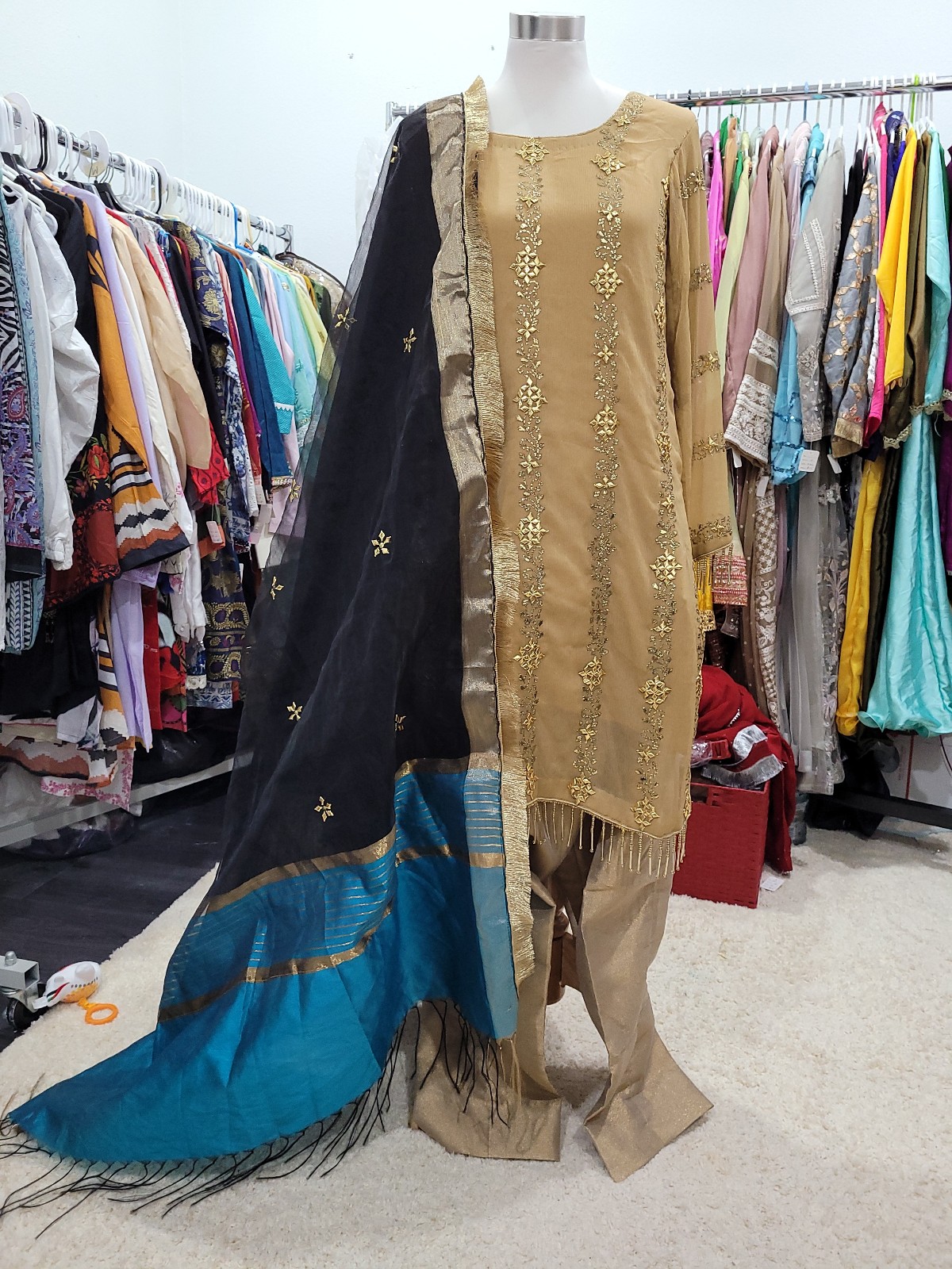 Pakistani indian dress party wear
