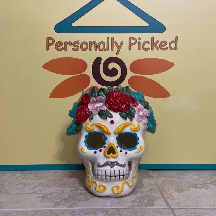 Blue Sky Clayworks FESTIVE SKULL Tealight Holder