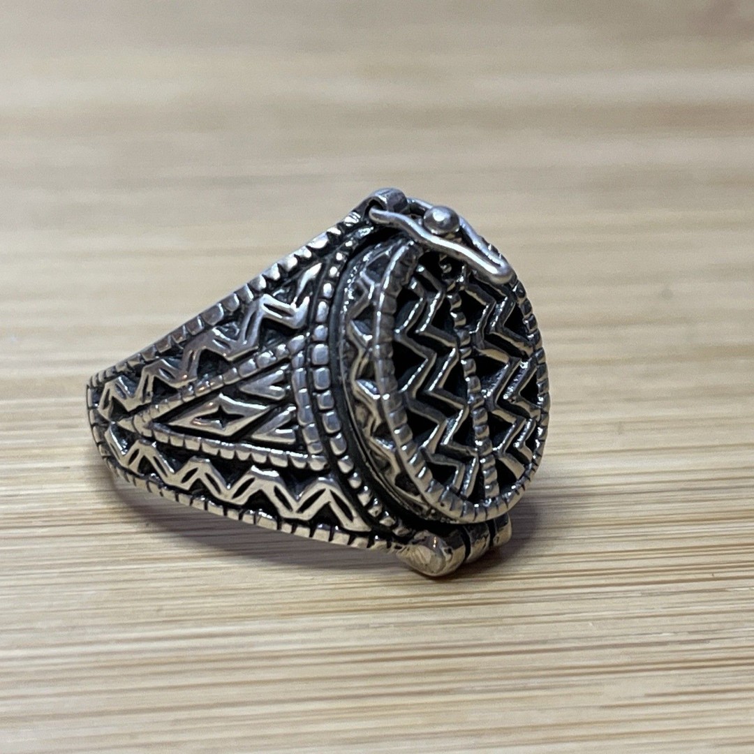 Sterling Silver Poison Ring Size 10