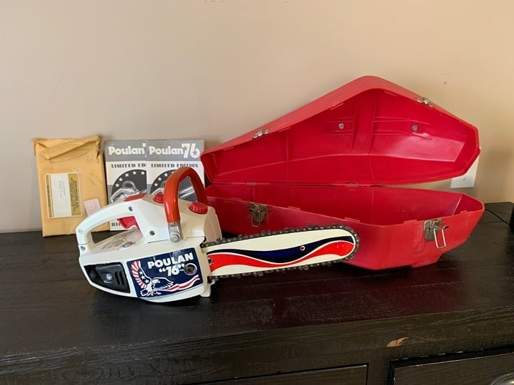POULAN 76 BICENTENNIAL SAW CHAINSAW NEW NEVER USED ONE OWNER LIMITED EDITION