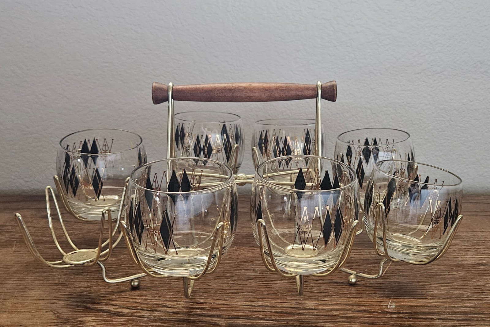 ARGYLE SCOTCH glasses set of 8- metal carrier-vintage mid century barware-beauti