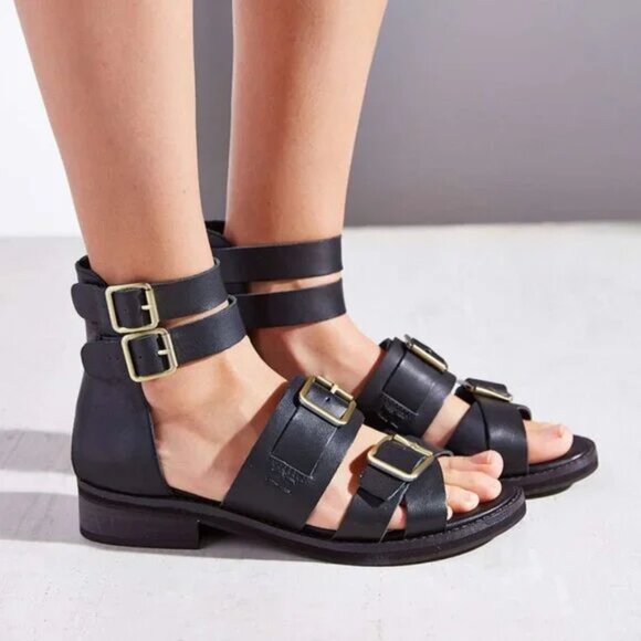 New Kelsi Dagger BK Twisted Leather Sandals, Size 8.5