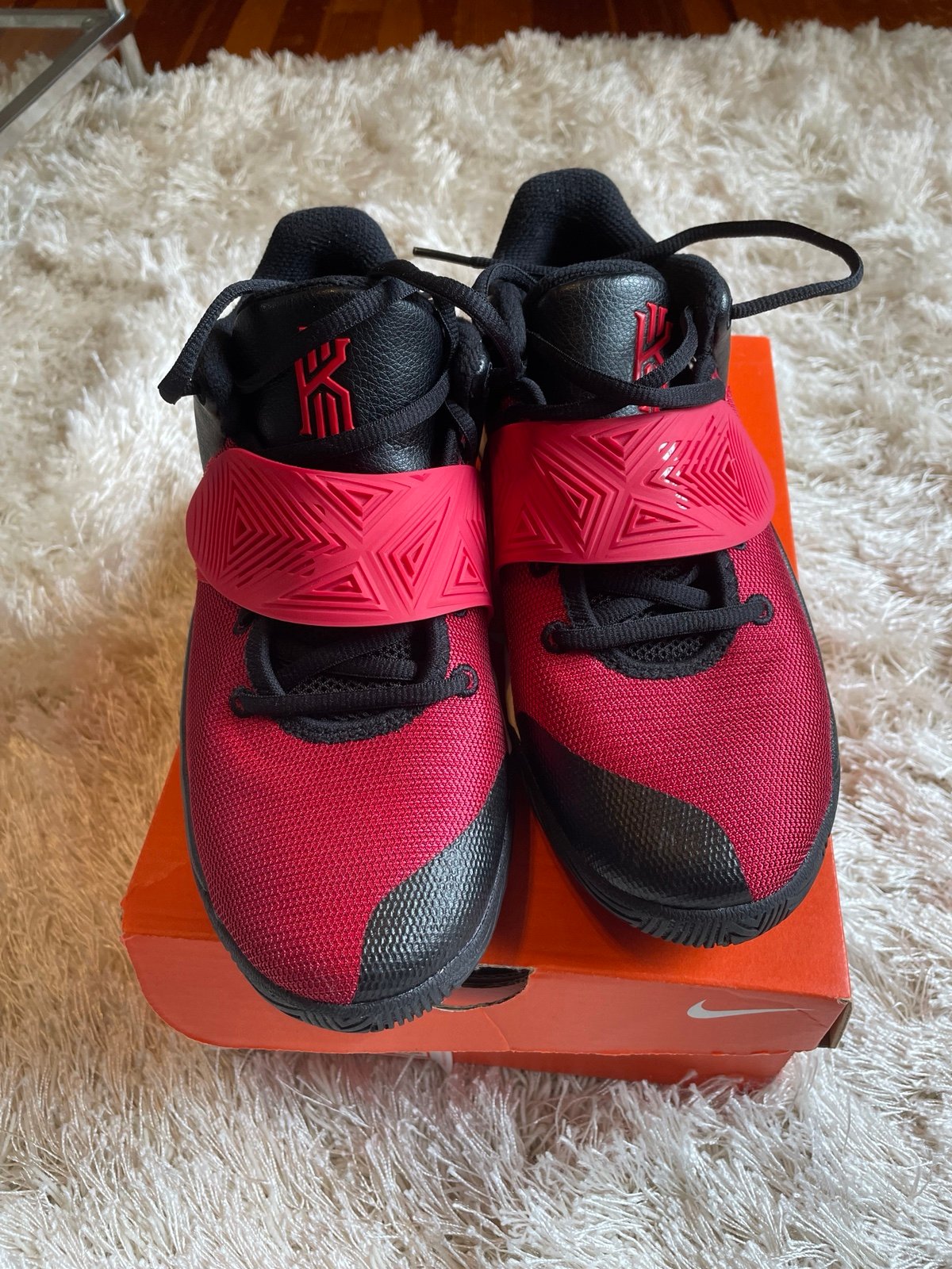 Kyrie flytrap III