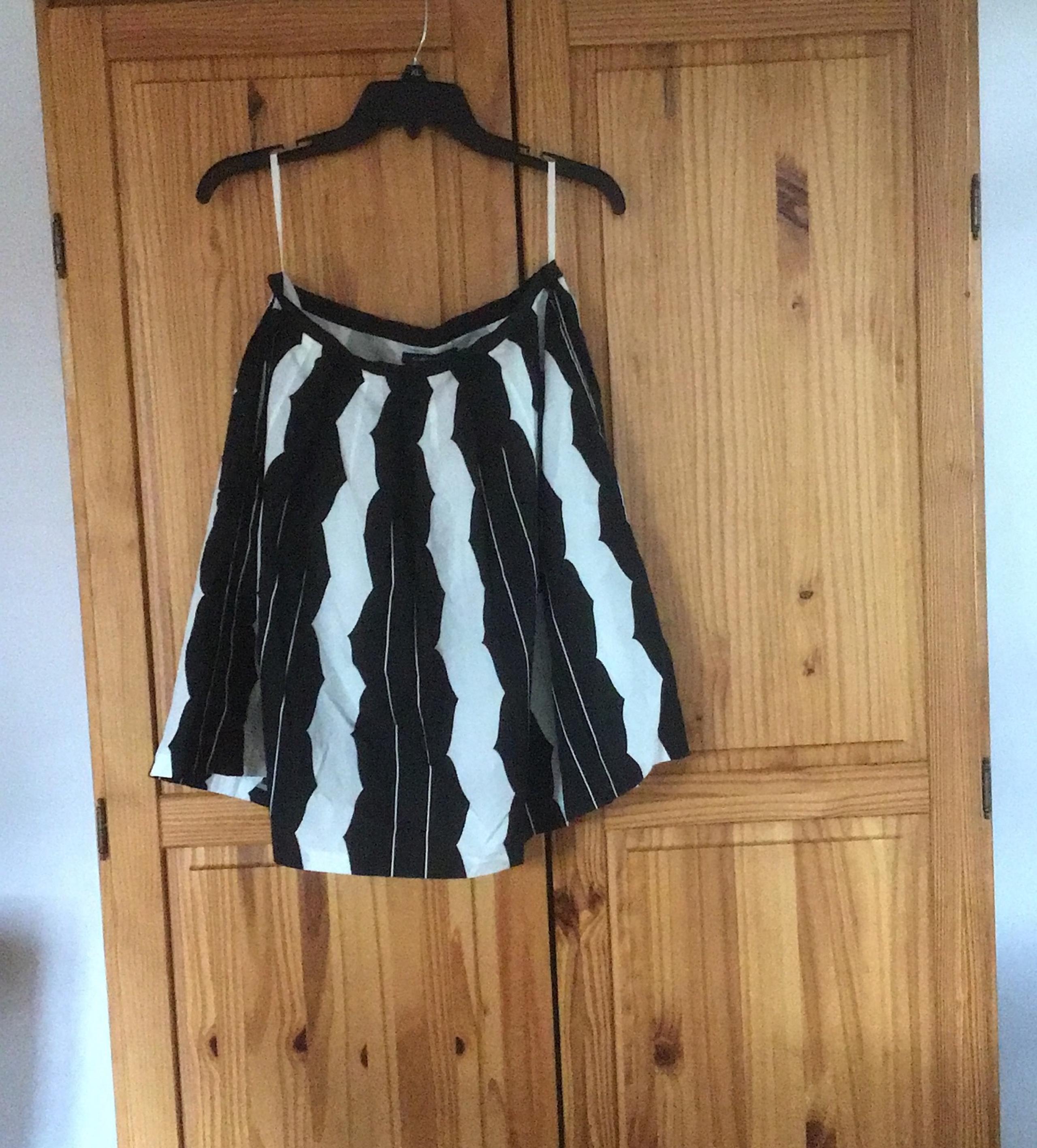 Club Monaco cotton pleated skirt