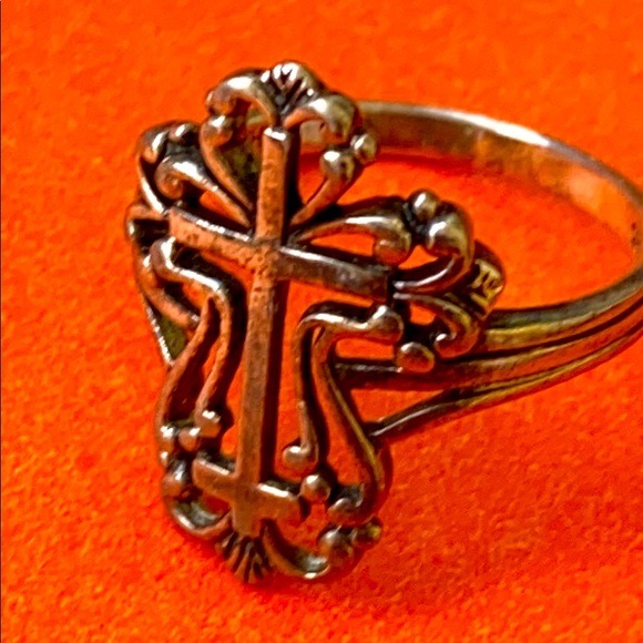 Chapal Zenray sterling silver cross ring