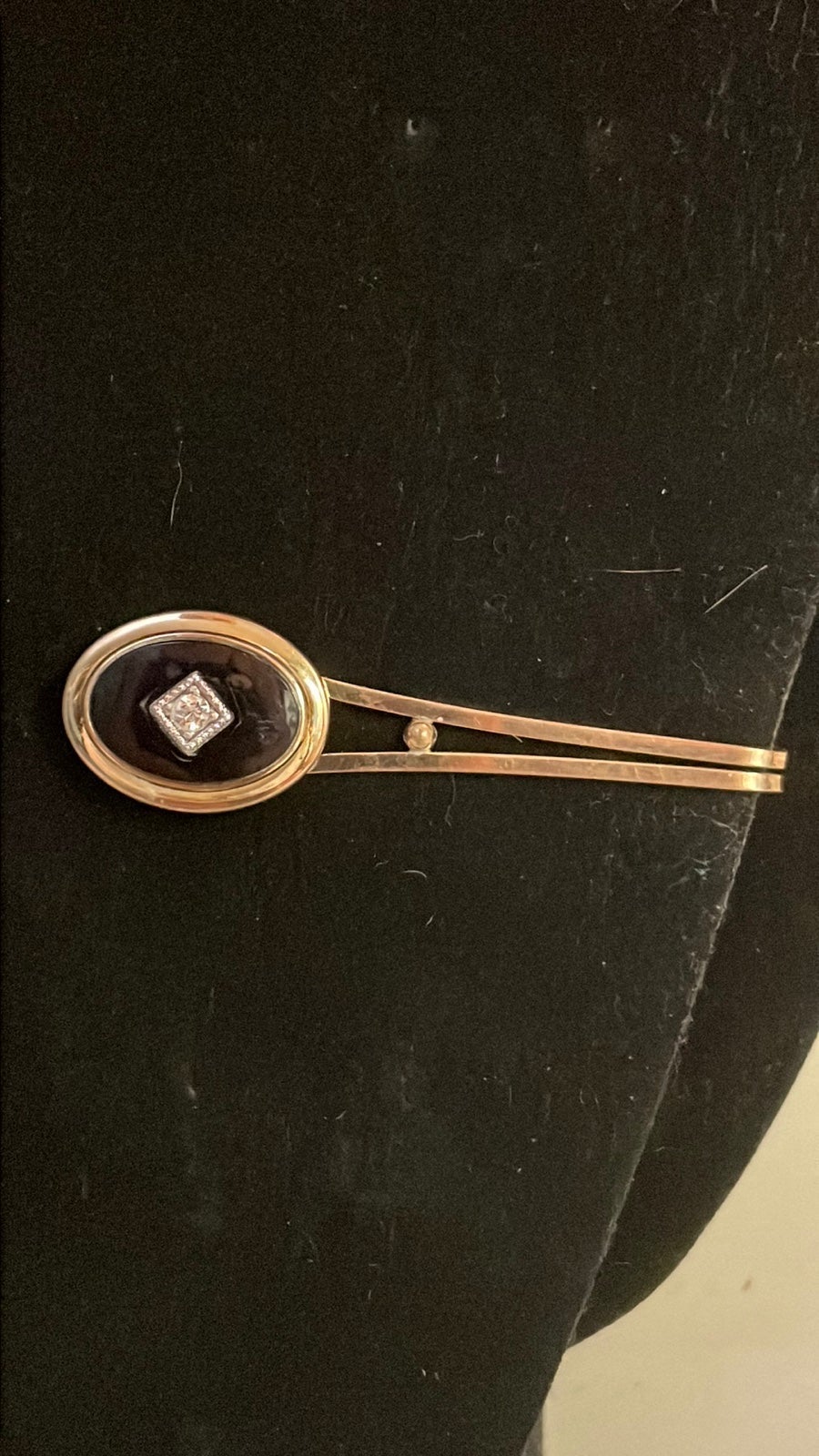 Vintage-1960s-La Mode 10k gold filled onyx & diamond (0.02 carat) tie bar