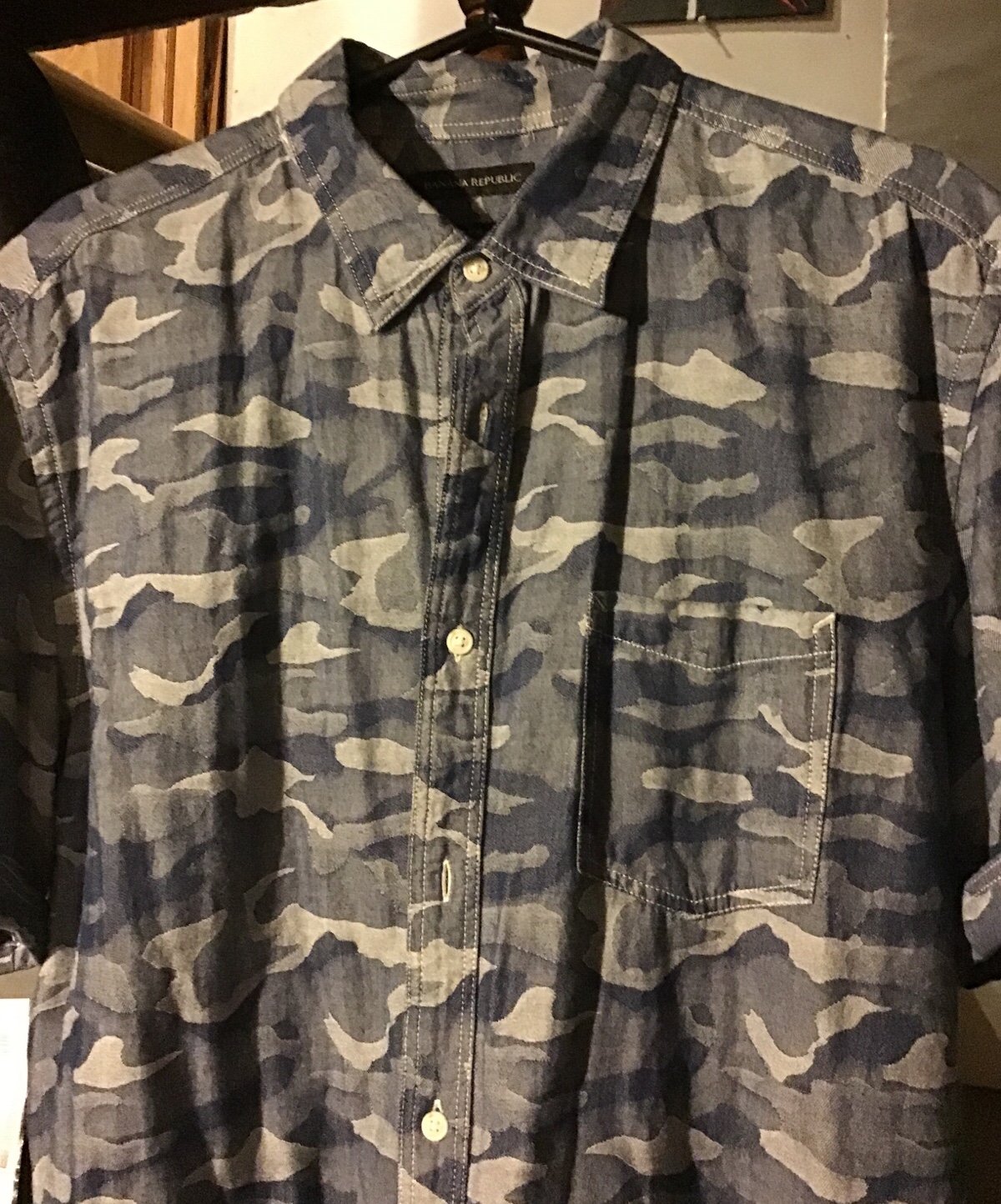 Banana republic XL blue camo shirt new