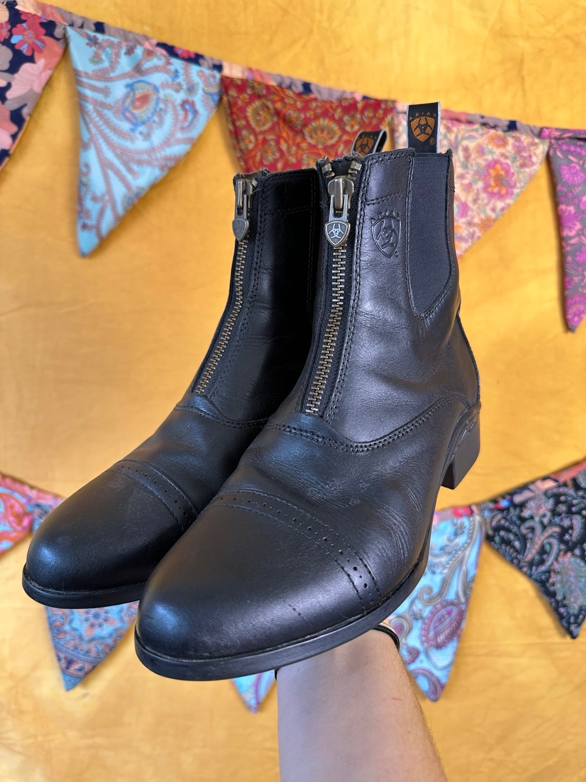 Women’s Ariat Heritage Breeze Black Leather Ankle Boots