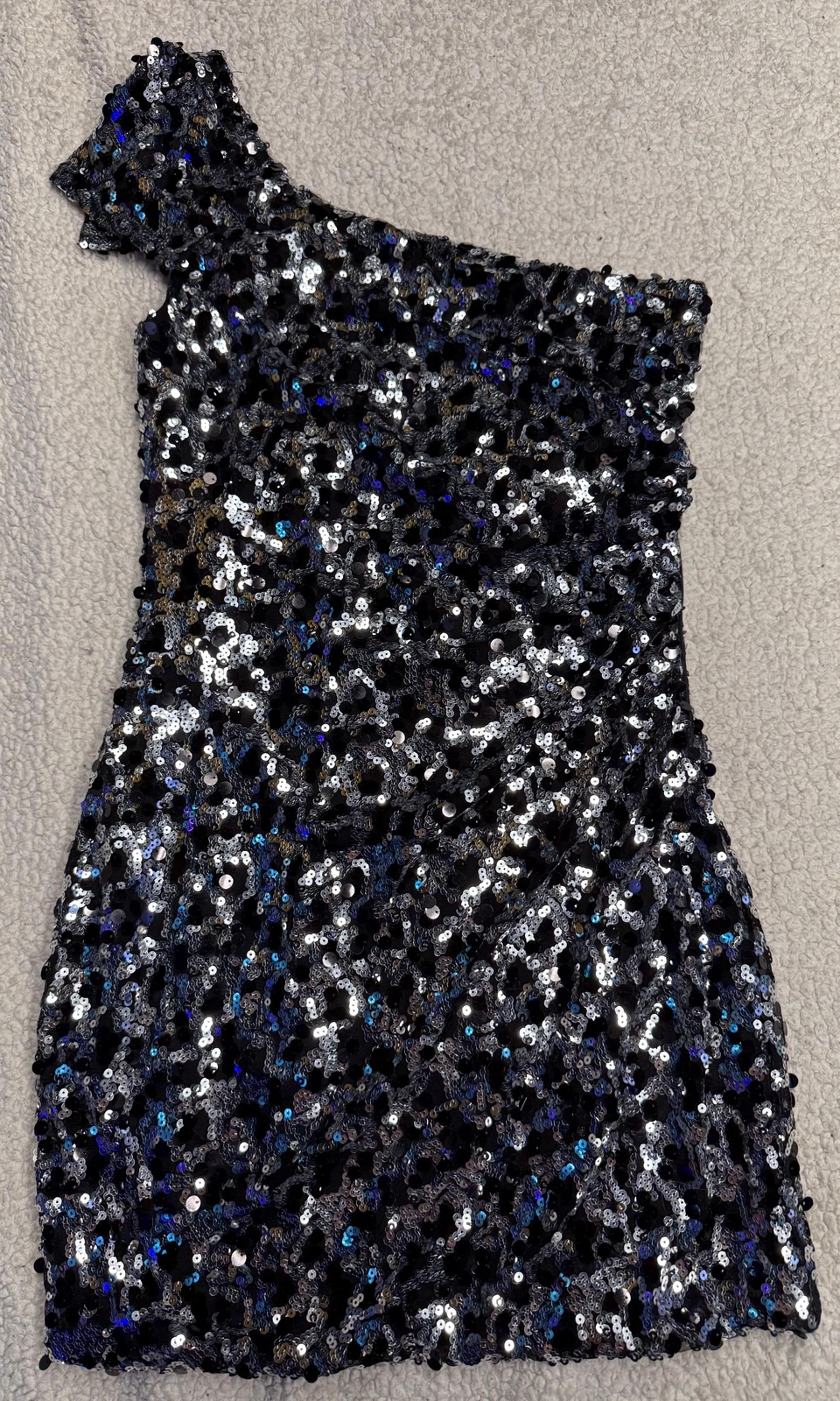 Woman’s Sequin Dress - City Triangles