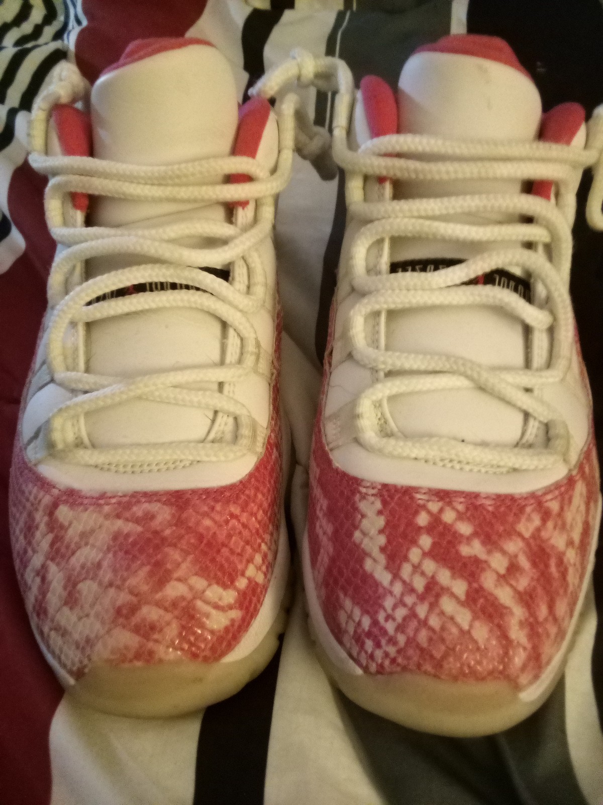 Jordan 11 low pink snakeskin - size: 10W... 8.5M