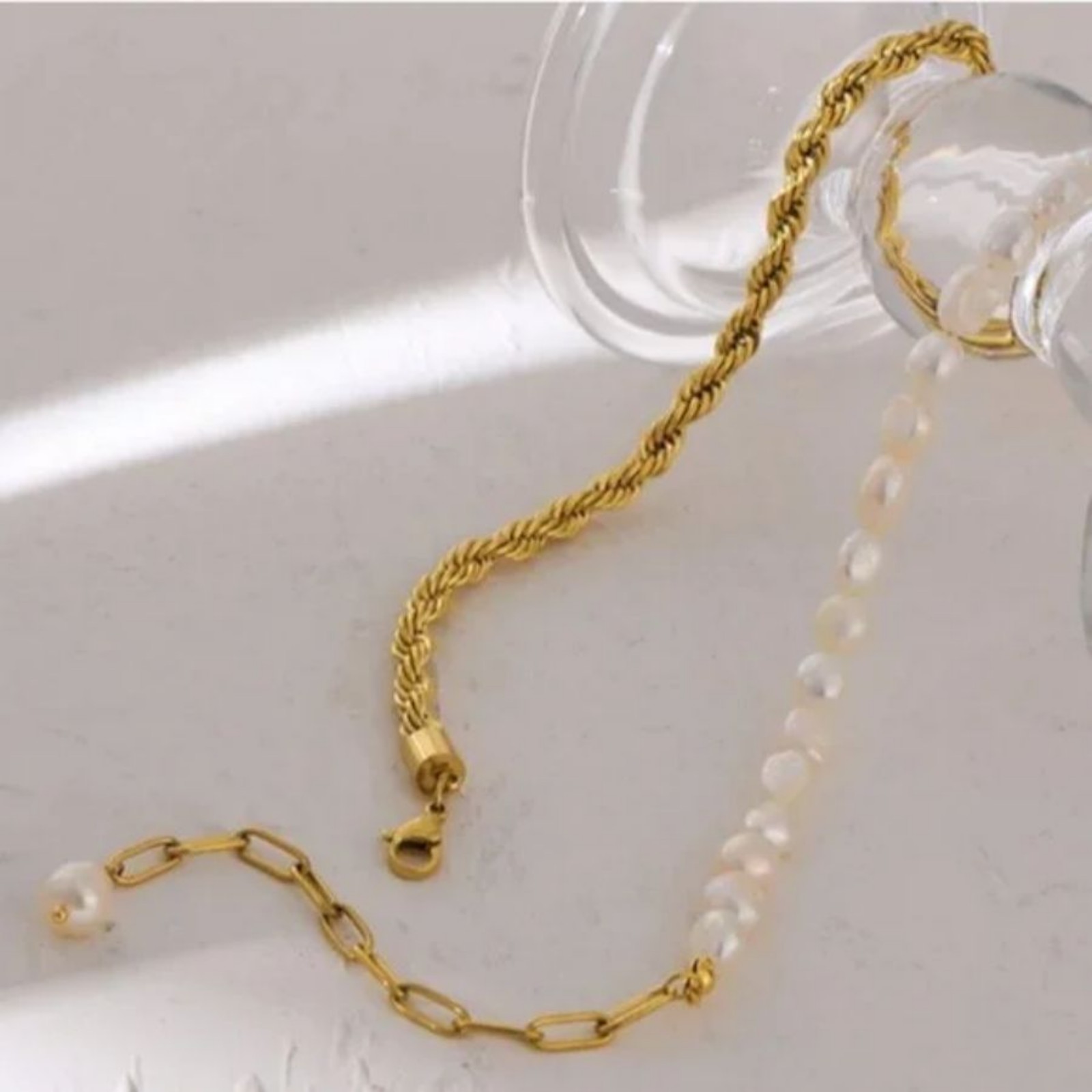 gold chain pearl