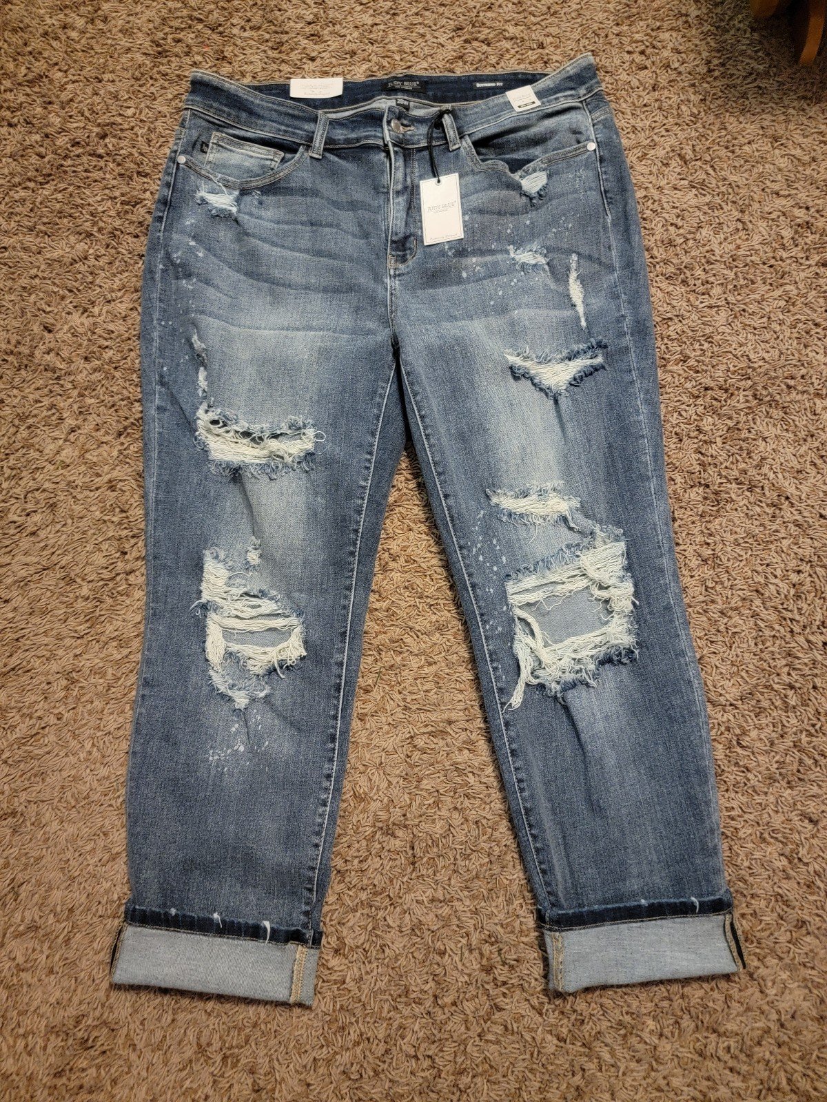 Judy Blue Boyfriend Fit Distressed Mid Rise Jeans NEW With Tags Size 20w