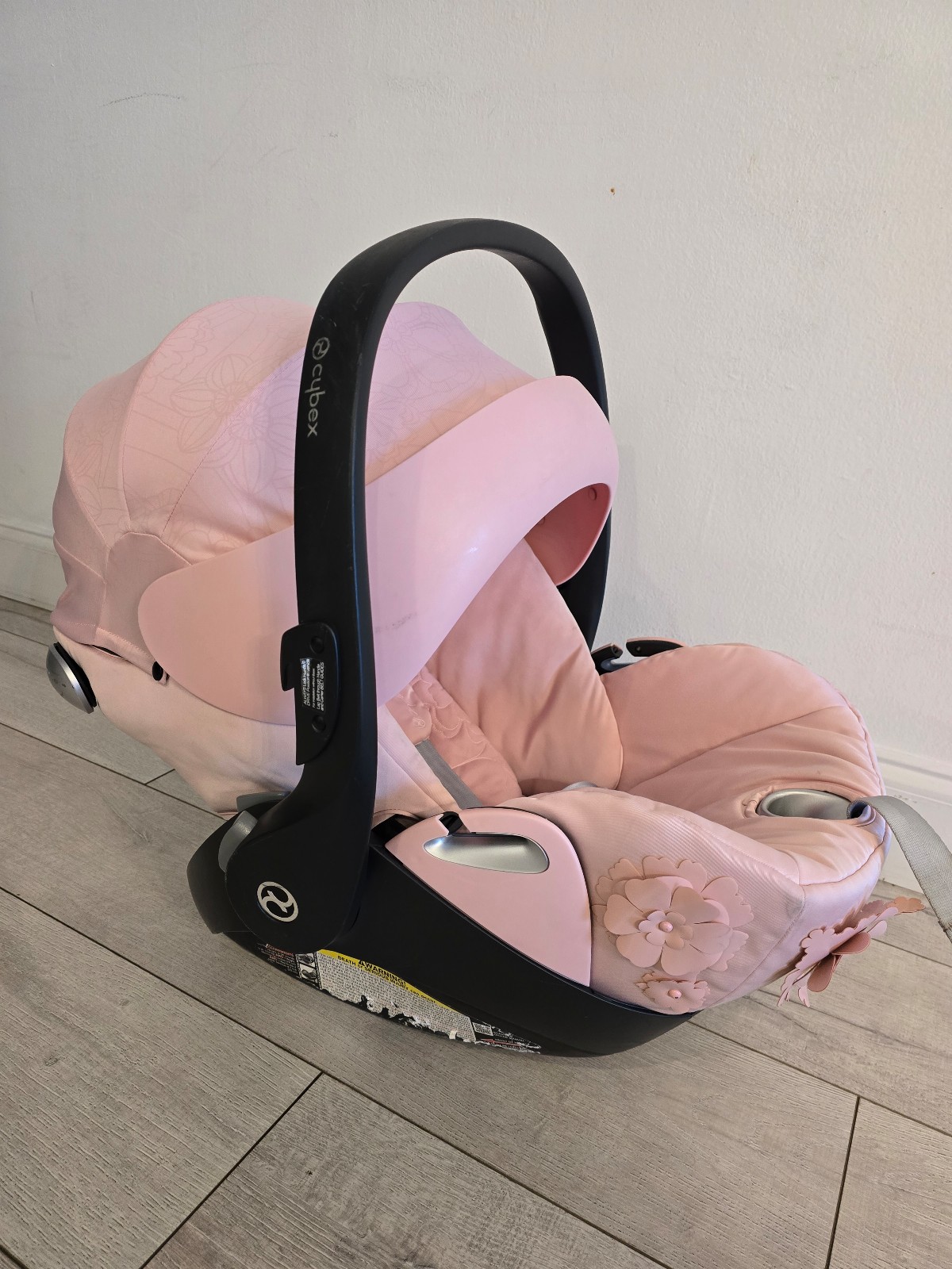 Cybex Cloud Q Simply Flowers Pink car seat